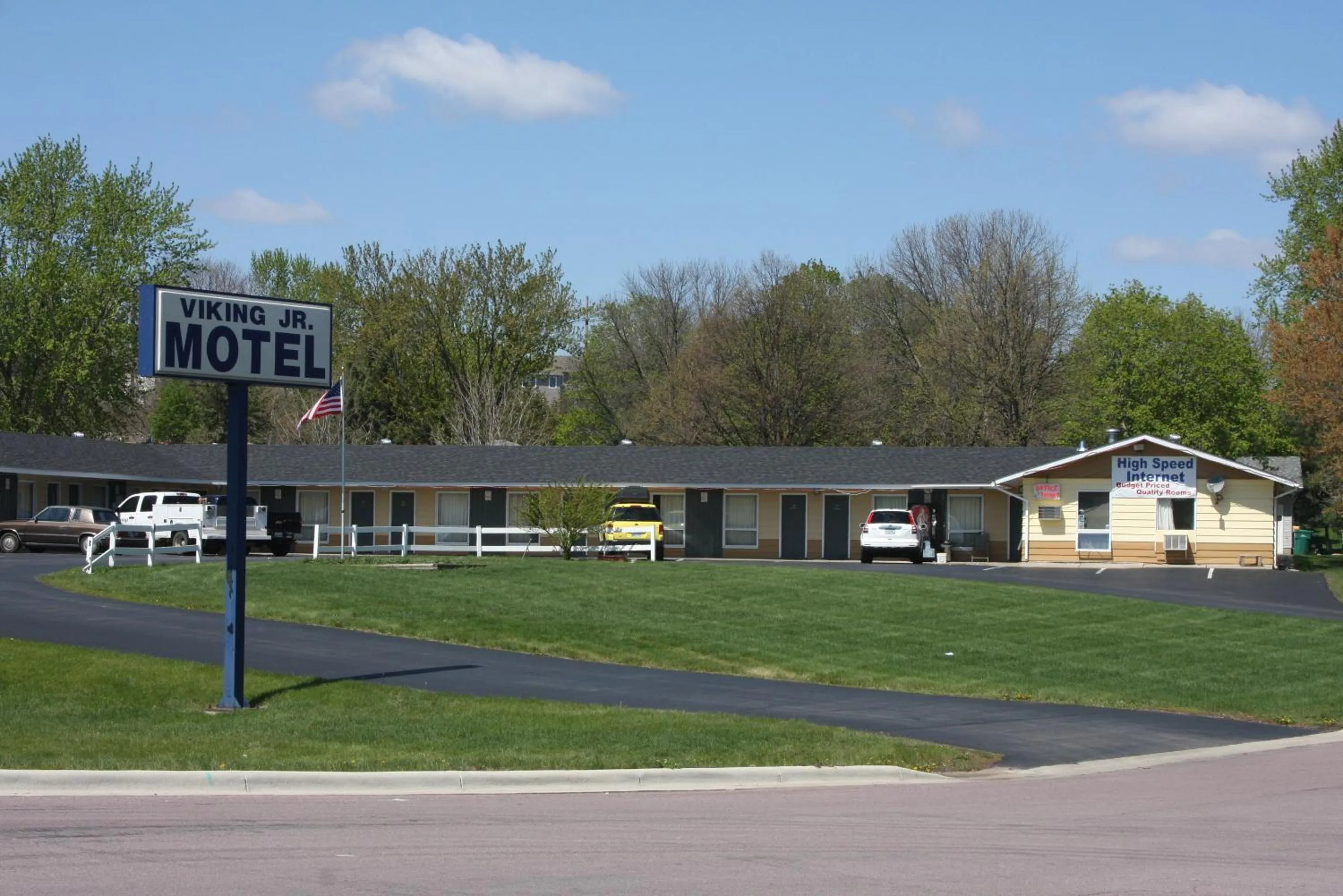 Viking Jr. Motel