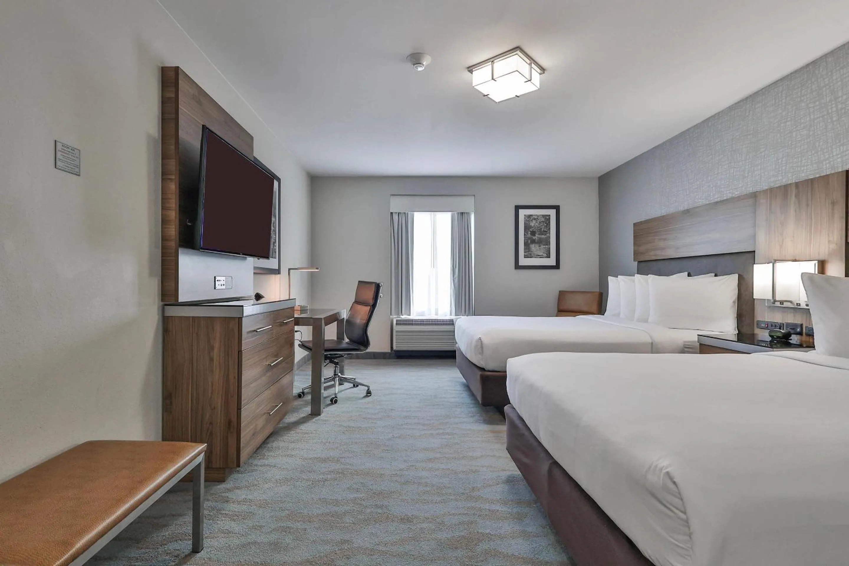 Bedroom, Bed in The Penn Stroud, Stroudsburg - Poconos, an Ascend Collection Hotel