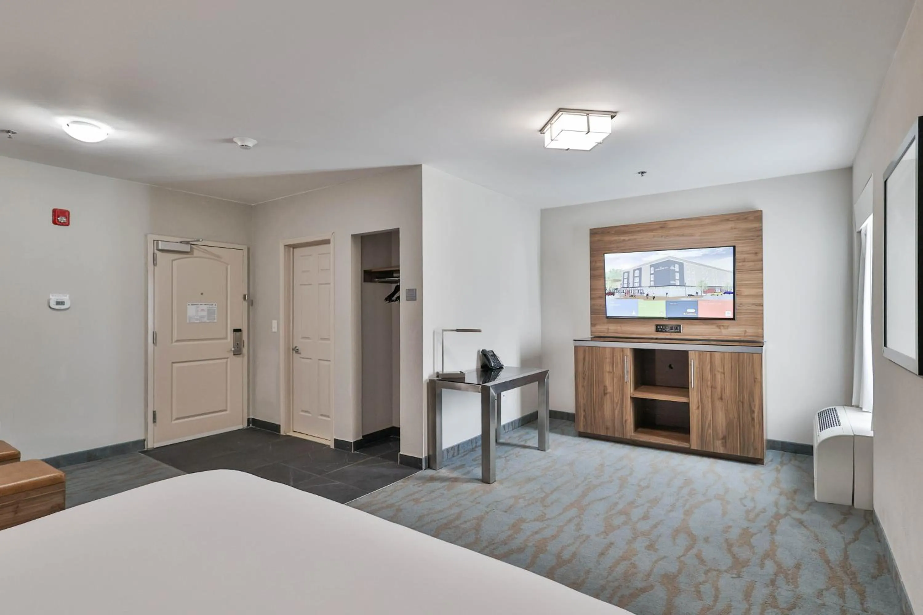 Bedroom, Bed in The Penn Stroud, Stroudsburg - Poconos, an Ascend Collection Hotel