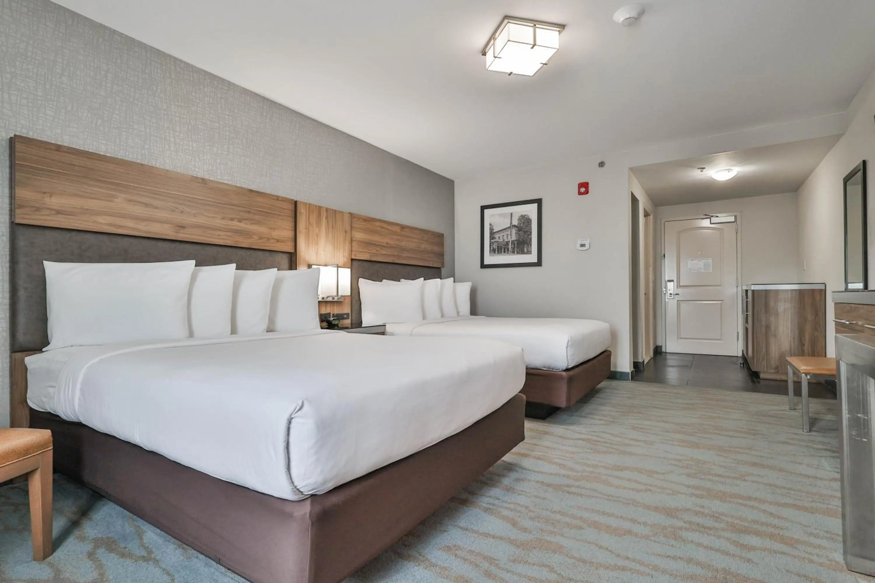 Bedroom, Bed in The Penn Stroud, Stroudsburg - Poconos, an Ascend Collection Hotel