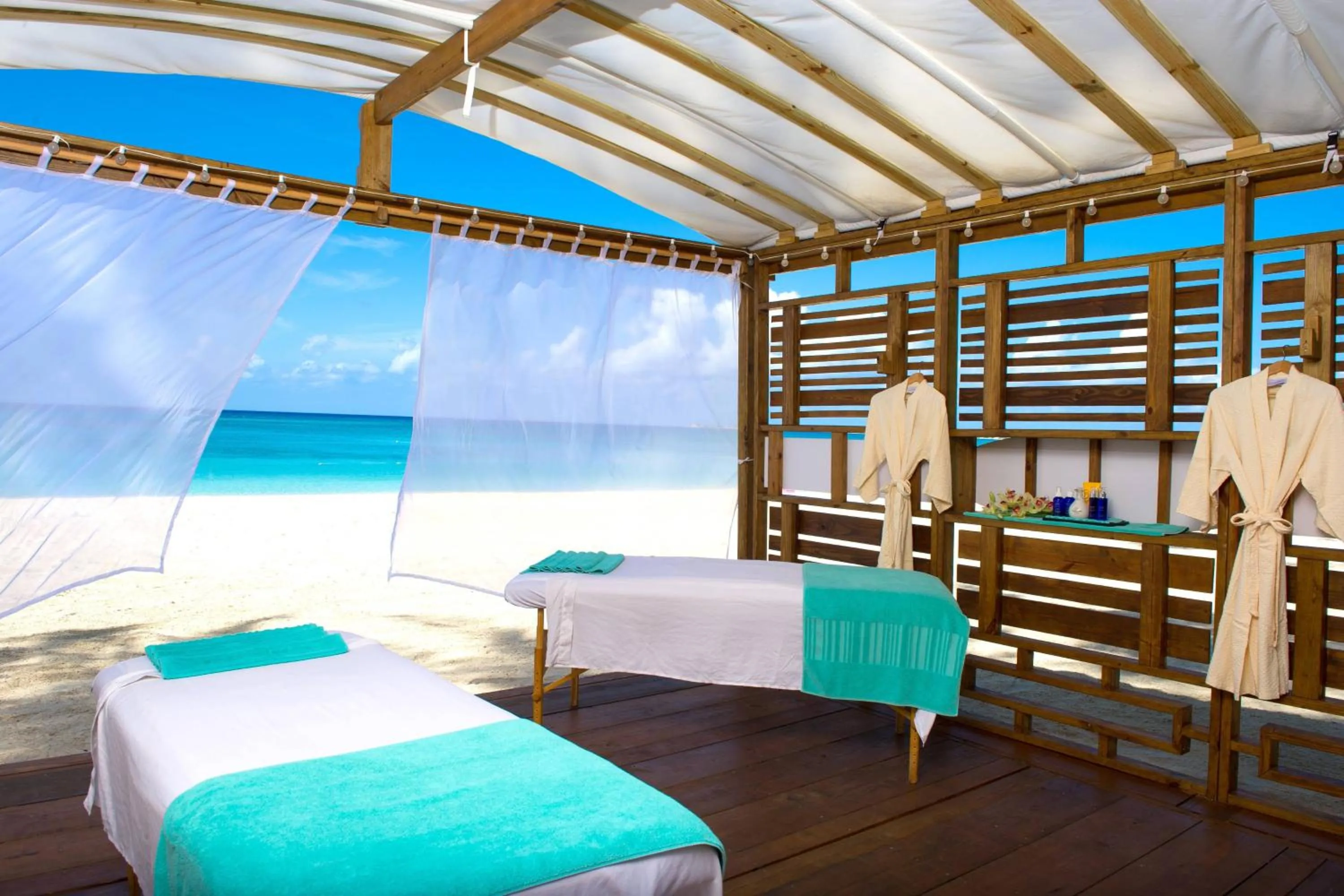 Beach, Bed in The Westin Grand Cayman Seven Mile Beach Resort & Spa