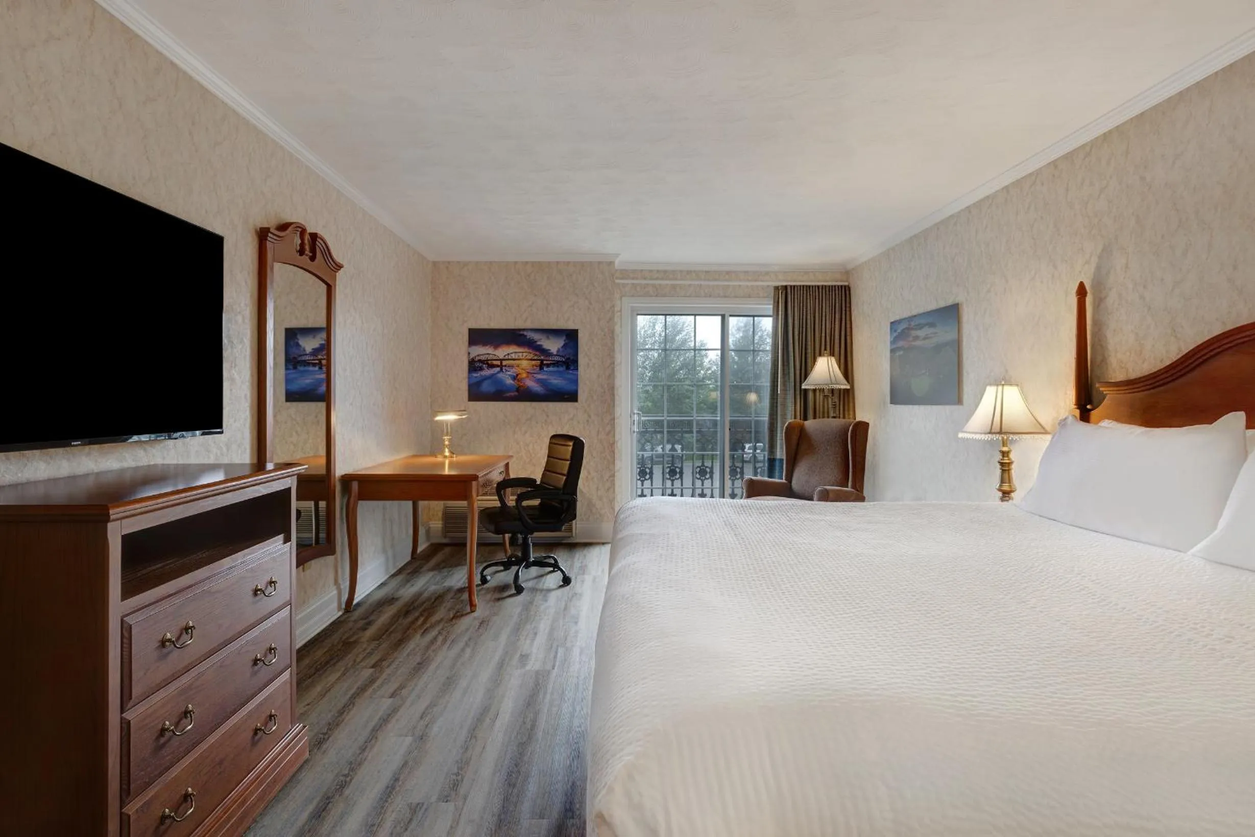 Photo of the whole room, Bed in Days Inn by Wyndham Edmundston