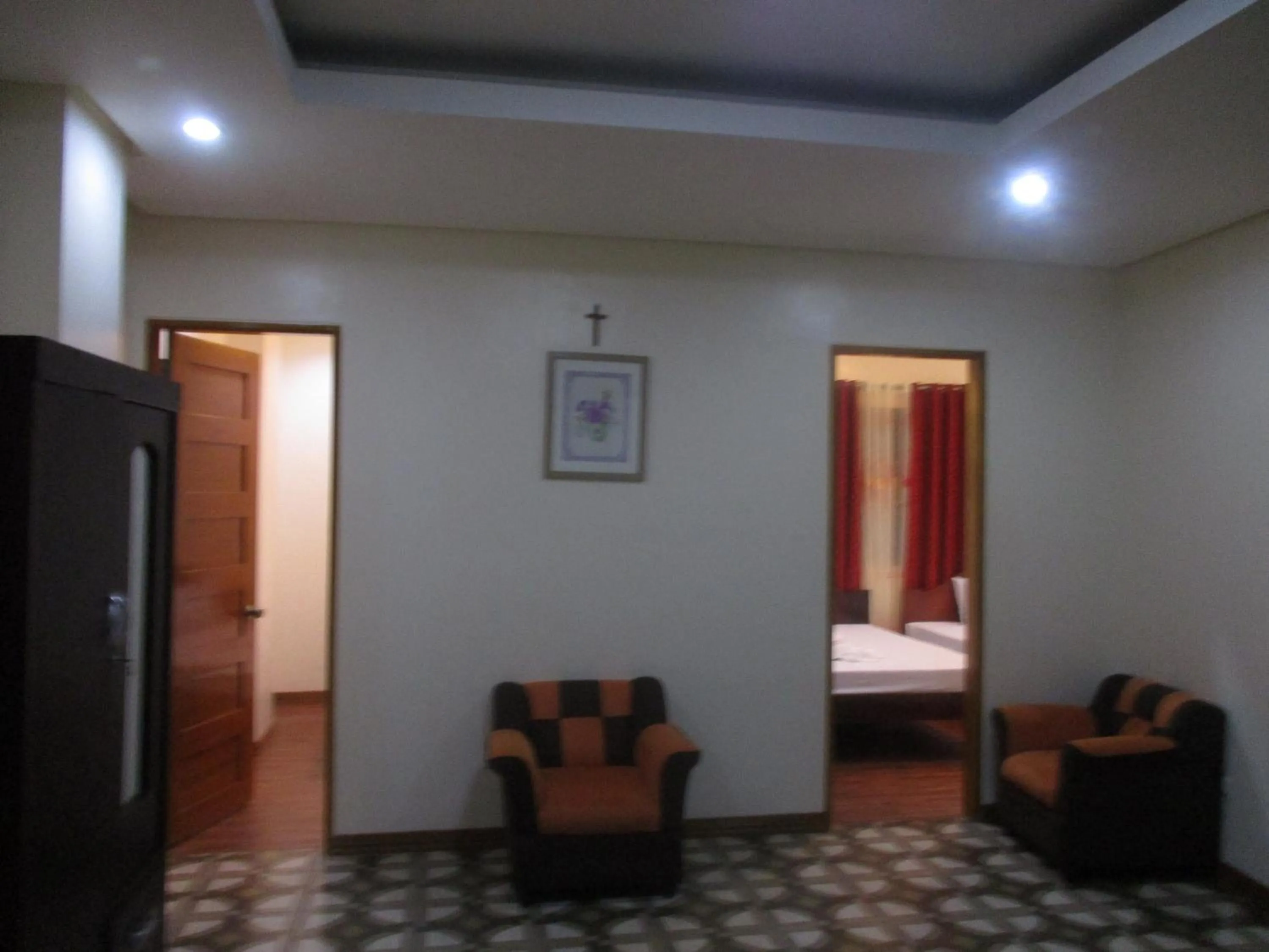 Living room, Bed in WMV Hotel & Restaurant