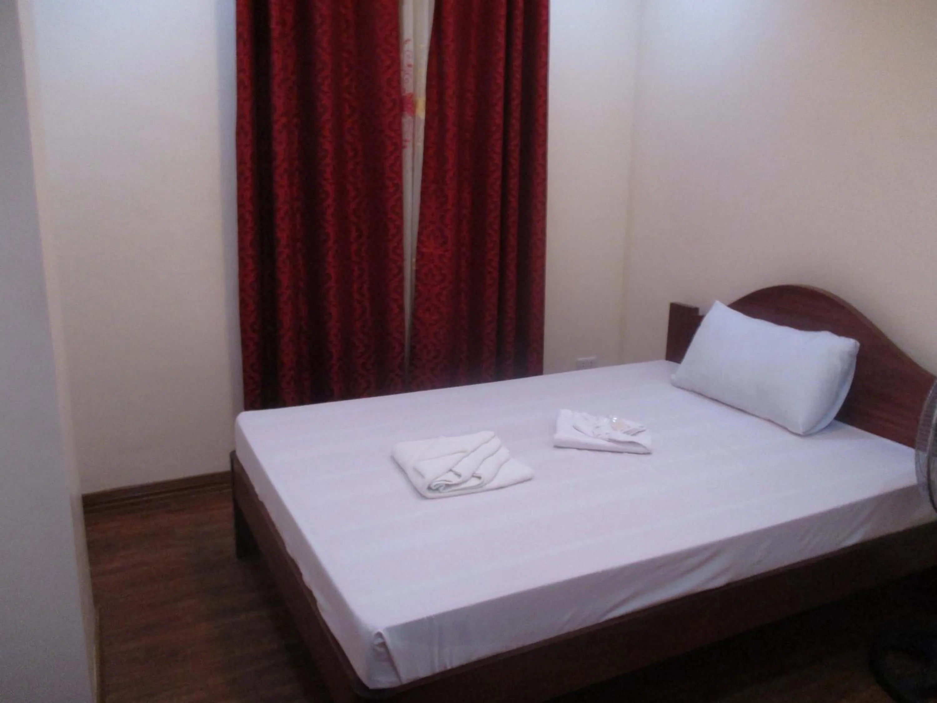 Bedroom, Bed in WMV Hotel & Restaurant