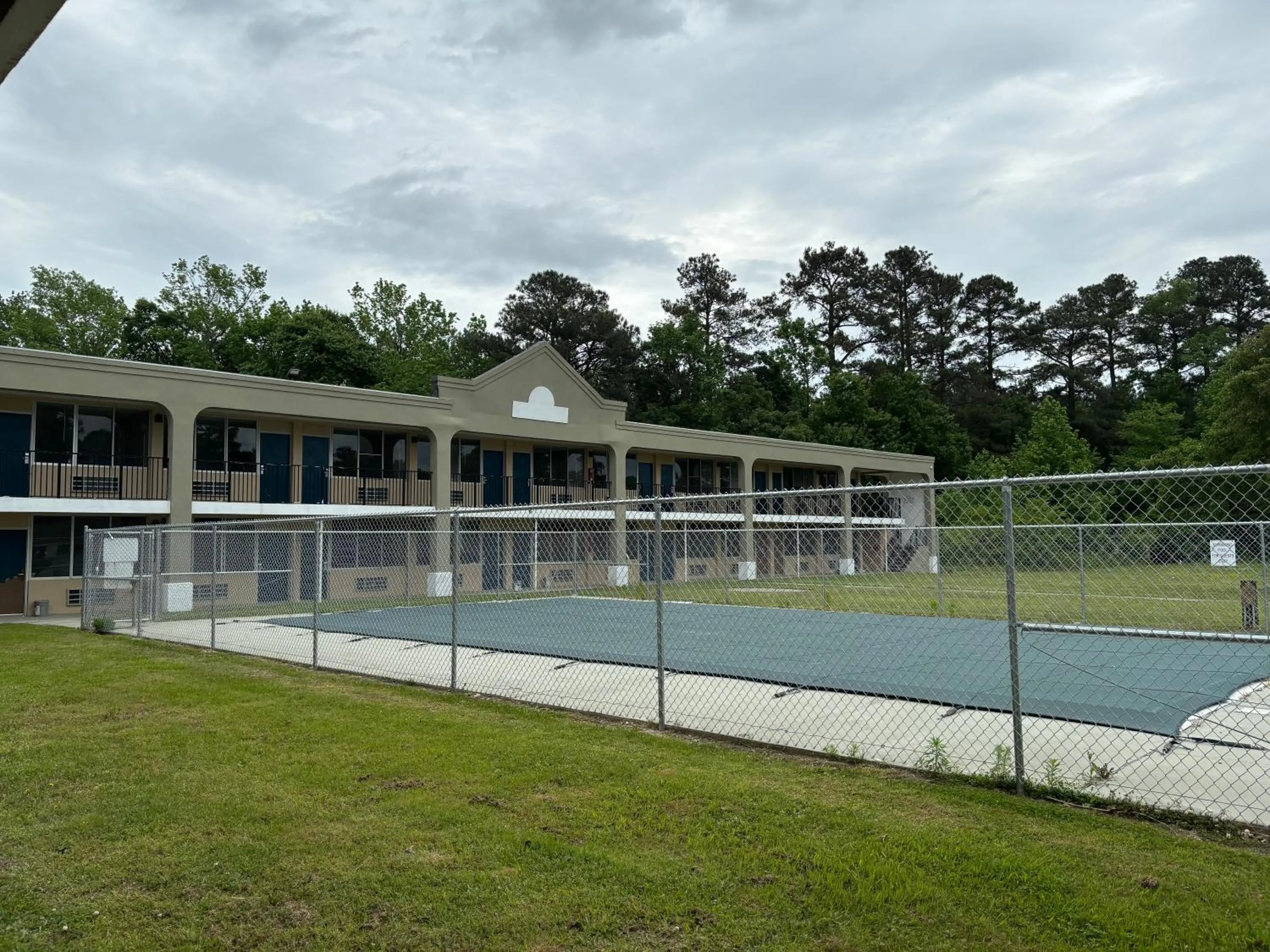 Property building in Motel 6 Pocomoke City, MD
