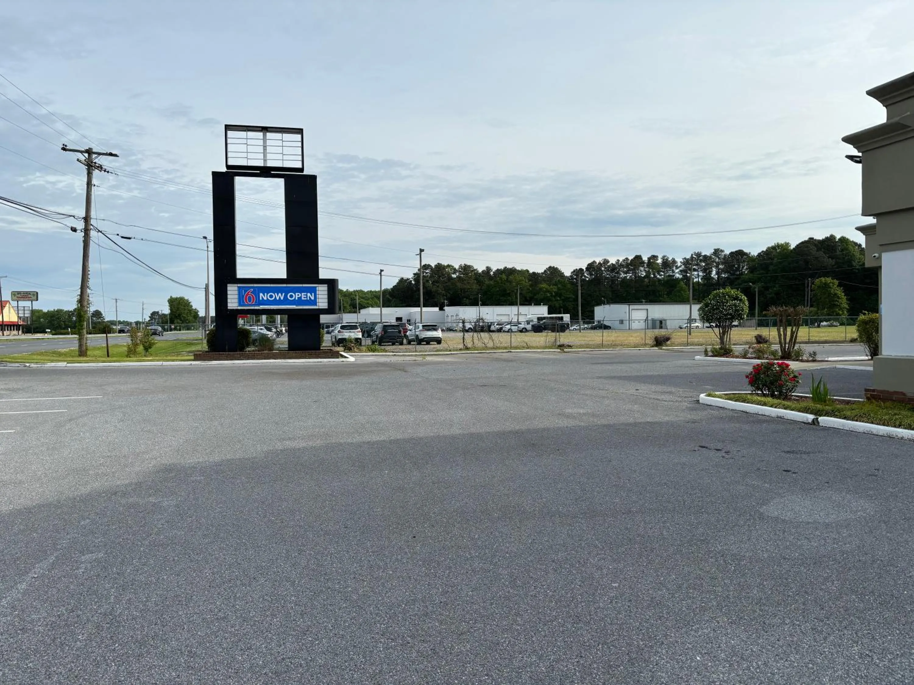 Parking in Motel 6 Pocomoke City, MD