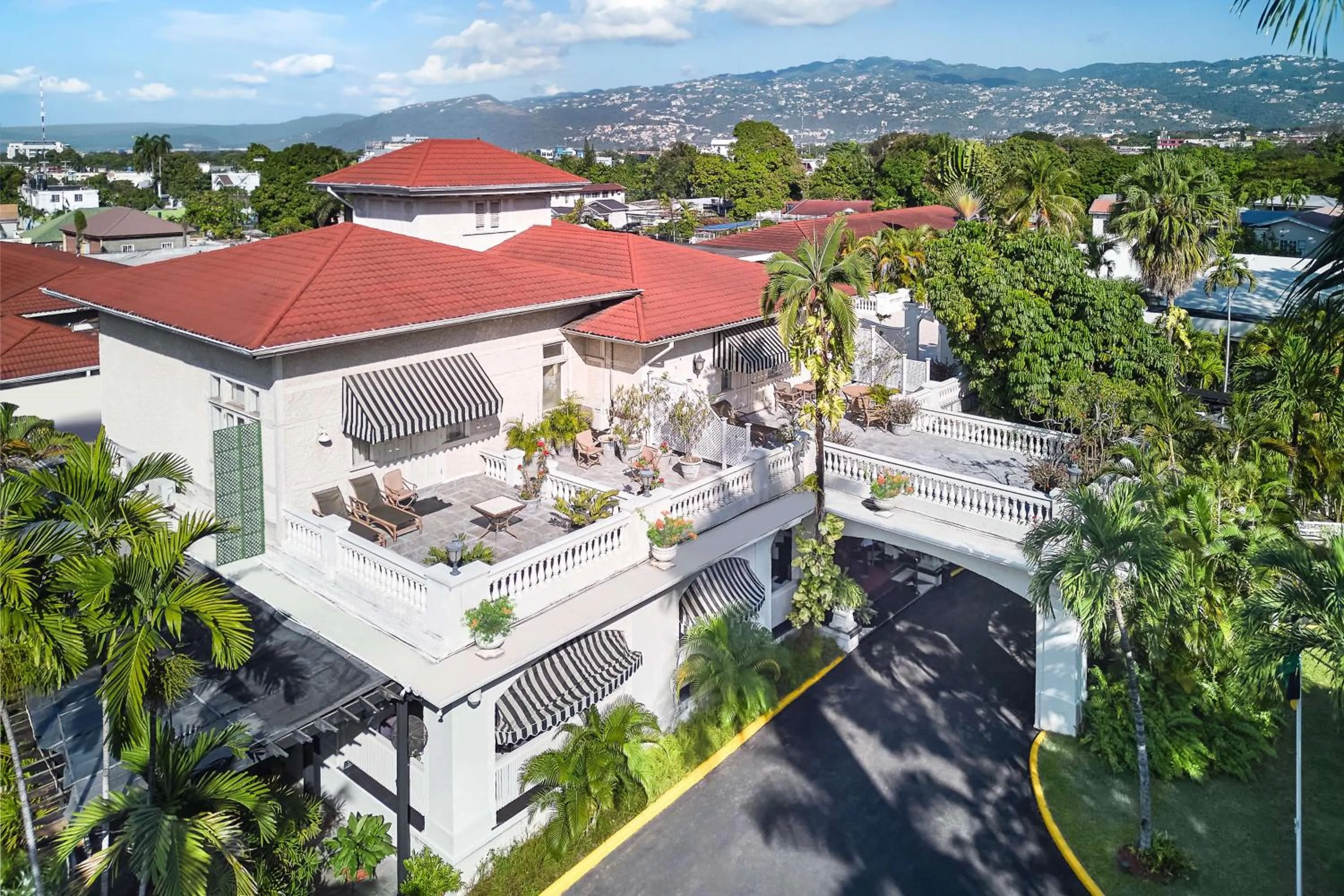 Property building in Terra Nova, BW Premier Collection