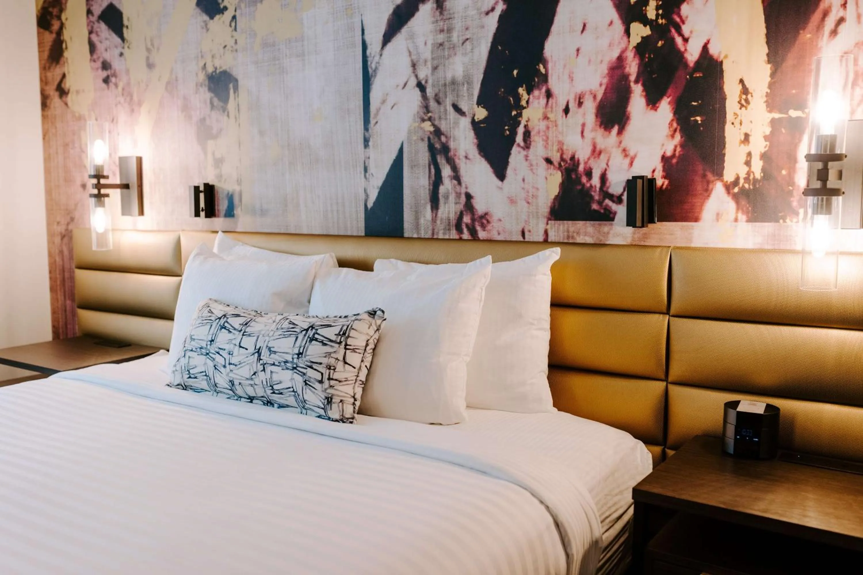 Bedroom, Bed in Aiden San Antonio Riverwalk