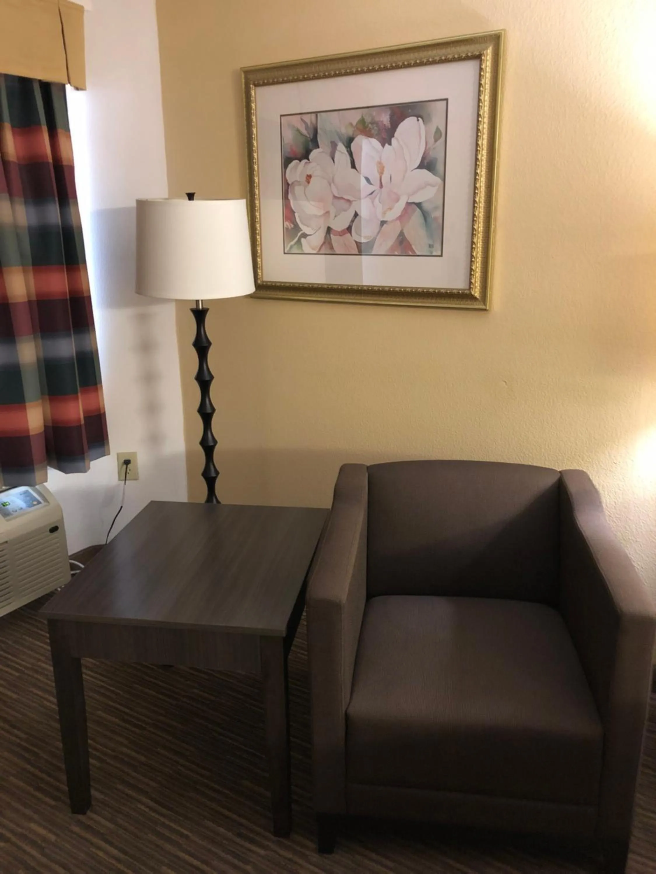 Seating area in Quality Inn Bennettsville