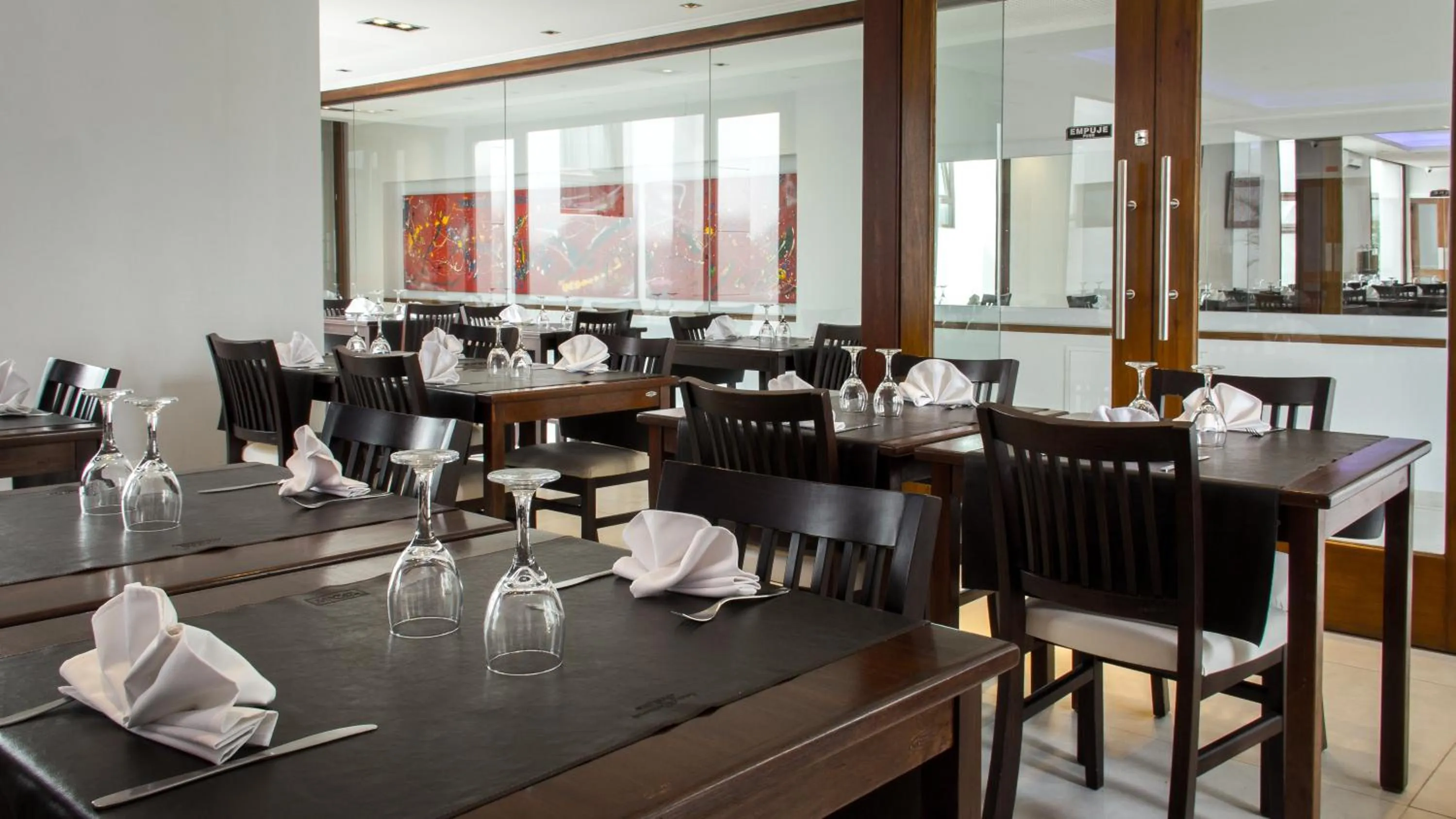 Restaurant/places to eat in Hotel Italiano