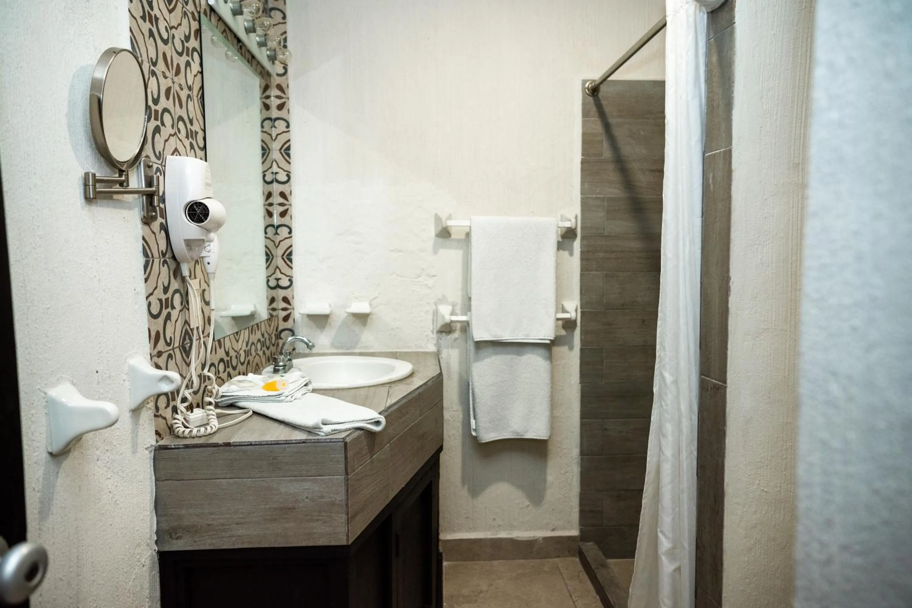 Bathroom in El Marques Hacienda