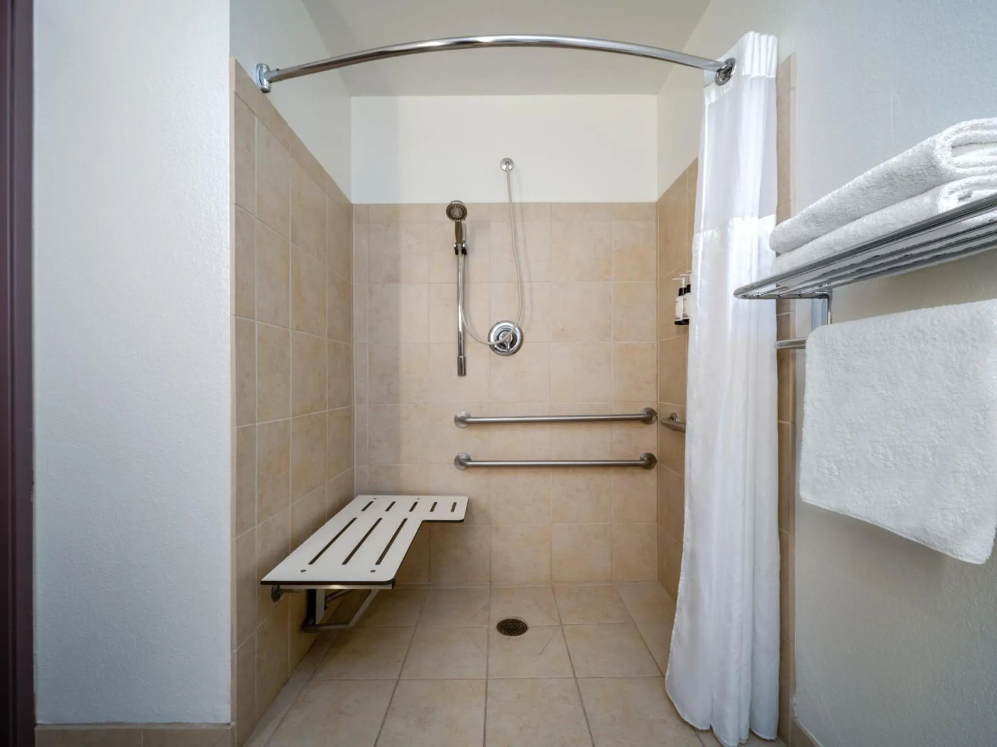 Photo of the whole room in Garner Hotel Gillette South by IHG