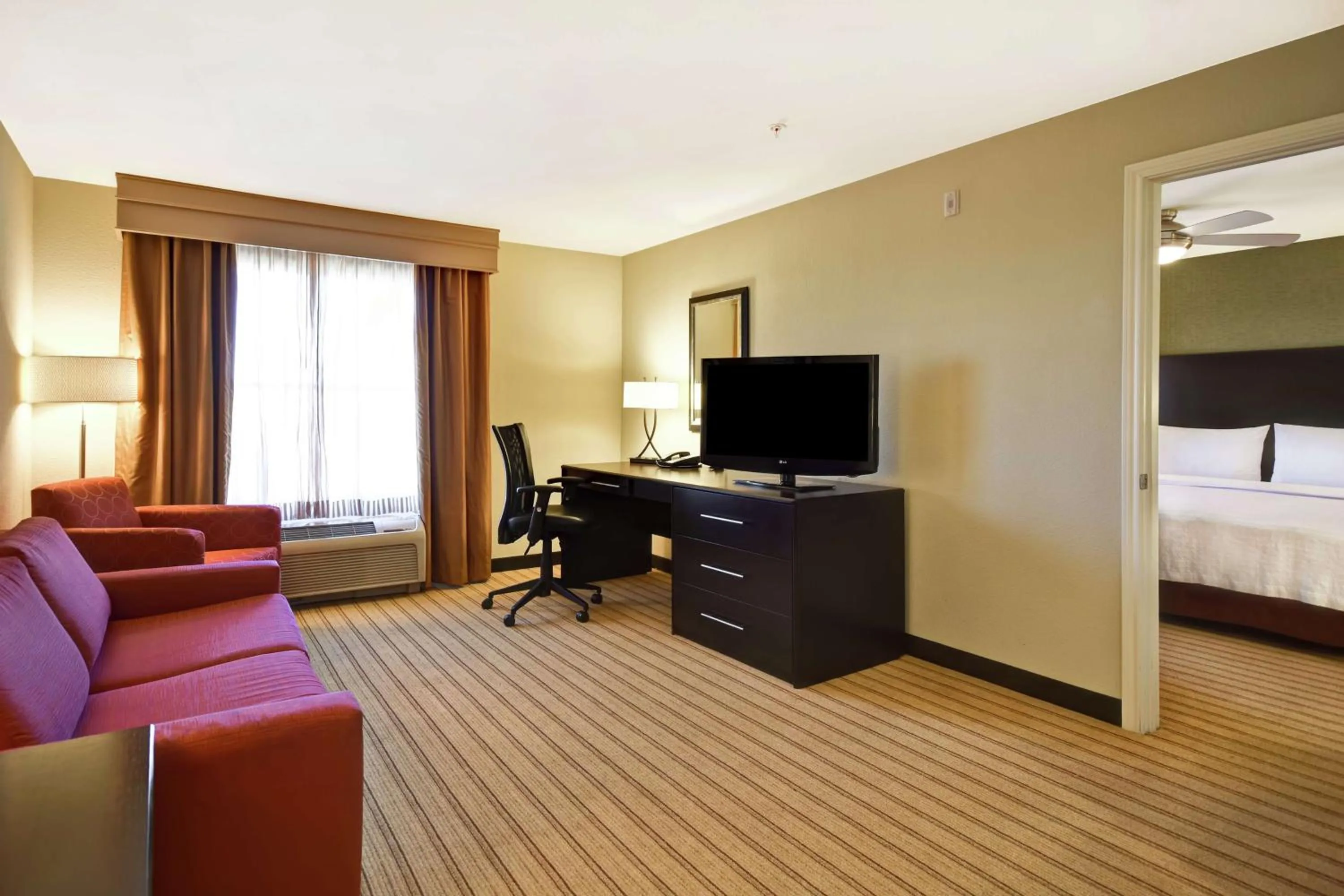 Living room, Bed in Homewood Suites by Hilton Fort Worth West at Cityview