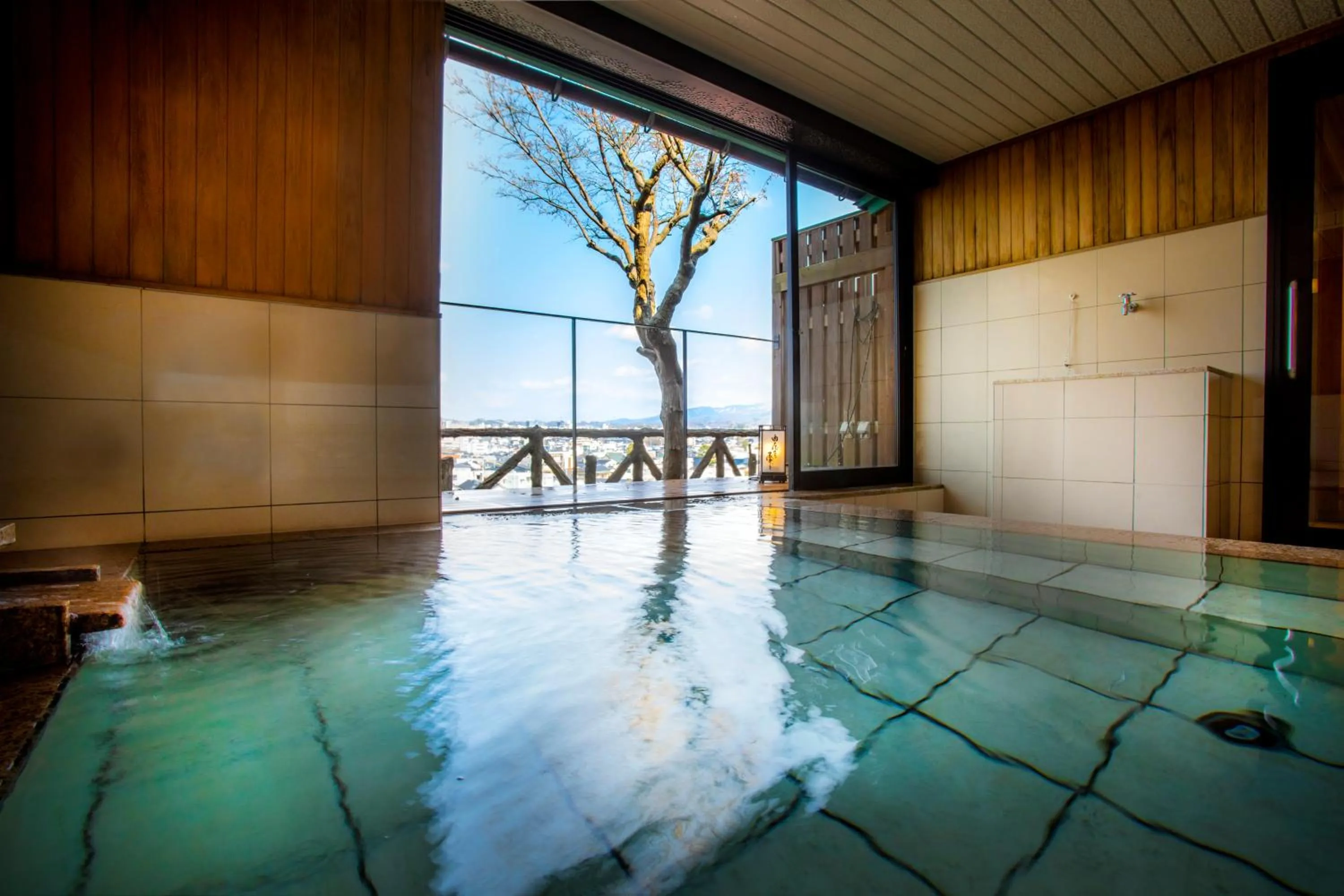 Public Bath in Yuyaruru Saisai