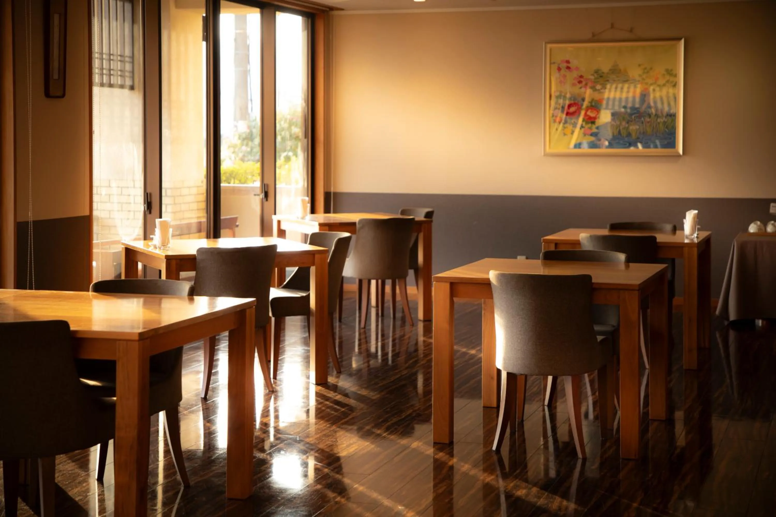 Restaurant/places to eat in Yuyaruru Saisai