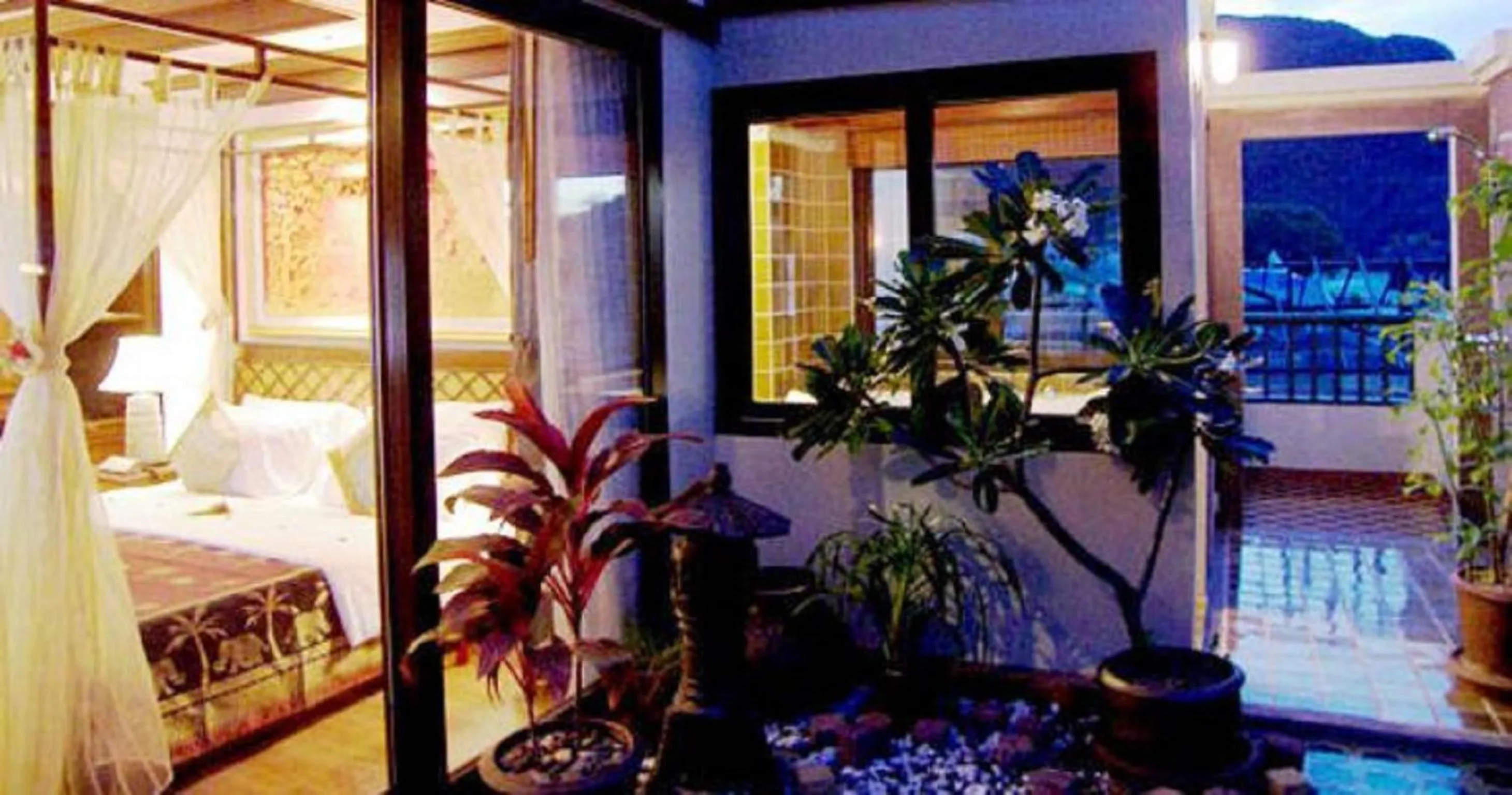 Balcony/Terrace, Bed in P.P. Palmtree Resort