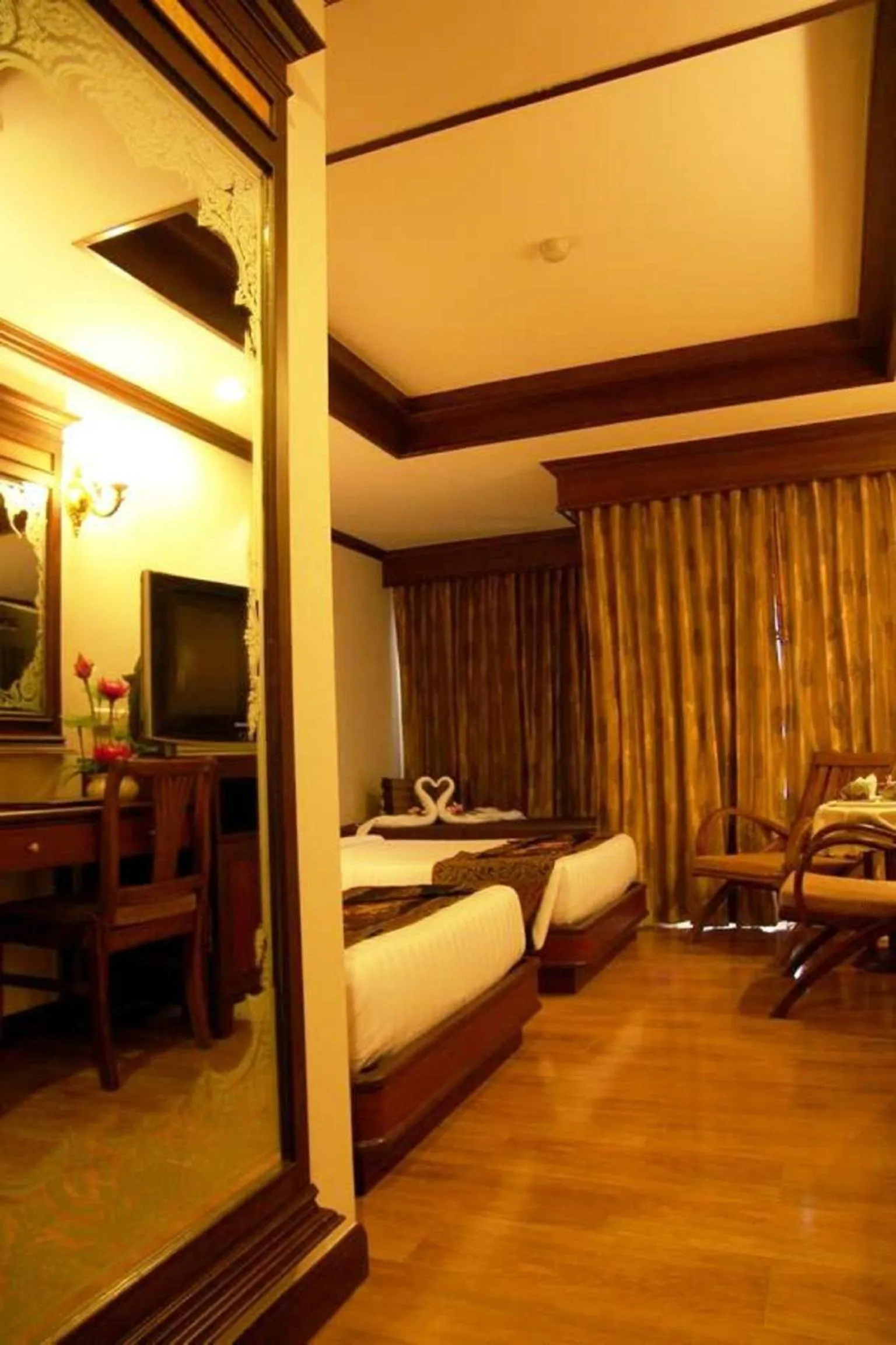 Bed in P.P. Palmtree Resort