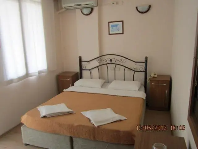 Standard Double or Twin Room in Delta Hotel Standard Double or Twin Room in Delta Hotel