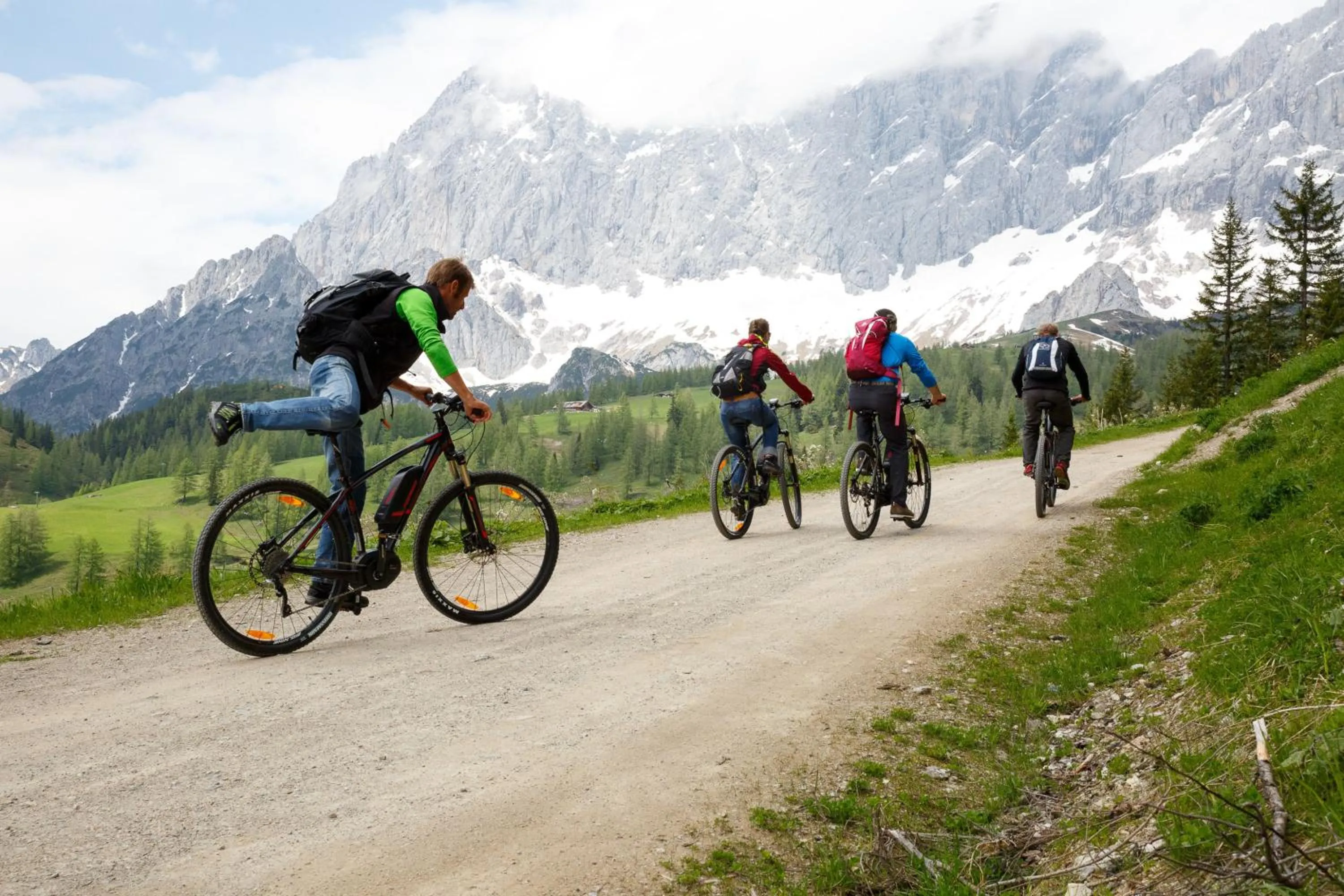 Cycling in ApartHotel Holzerhof