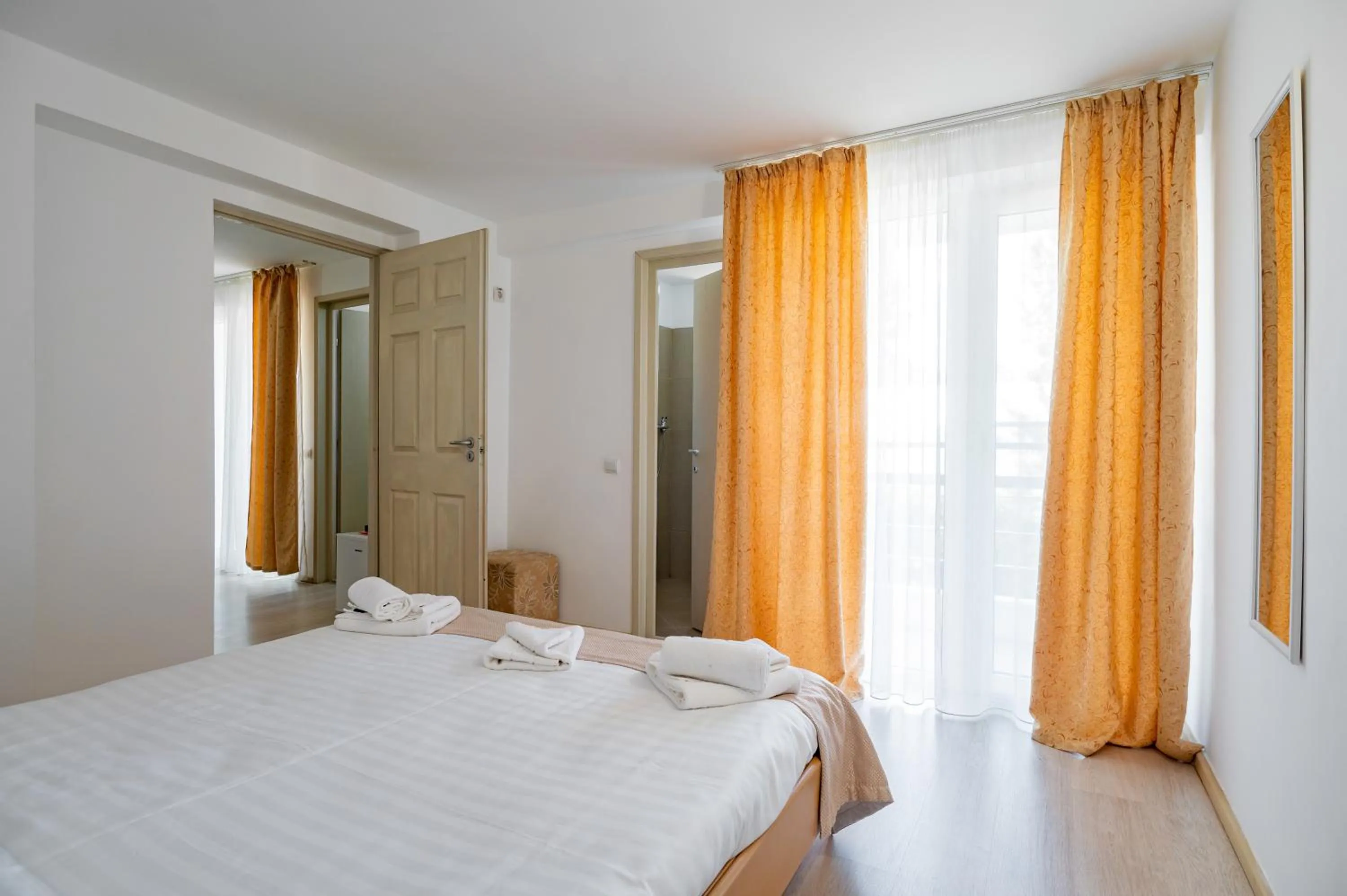 Bed in Complex Paloma Coral