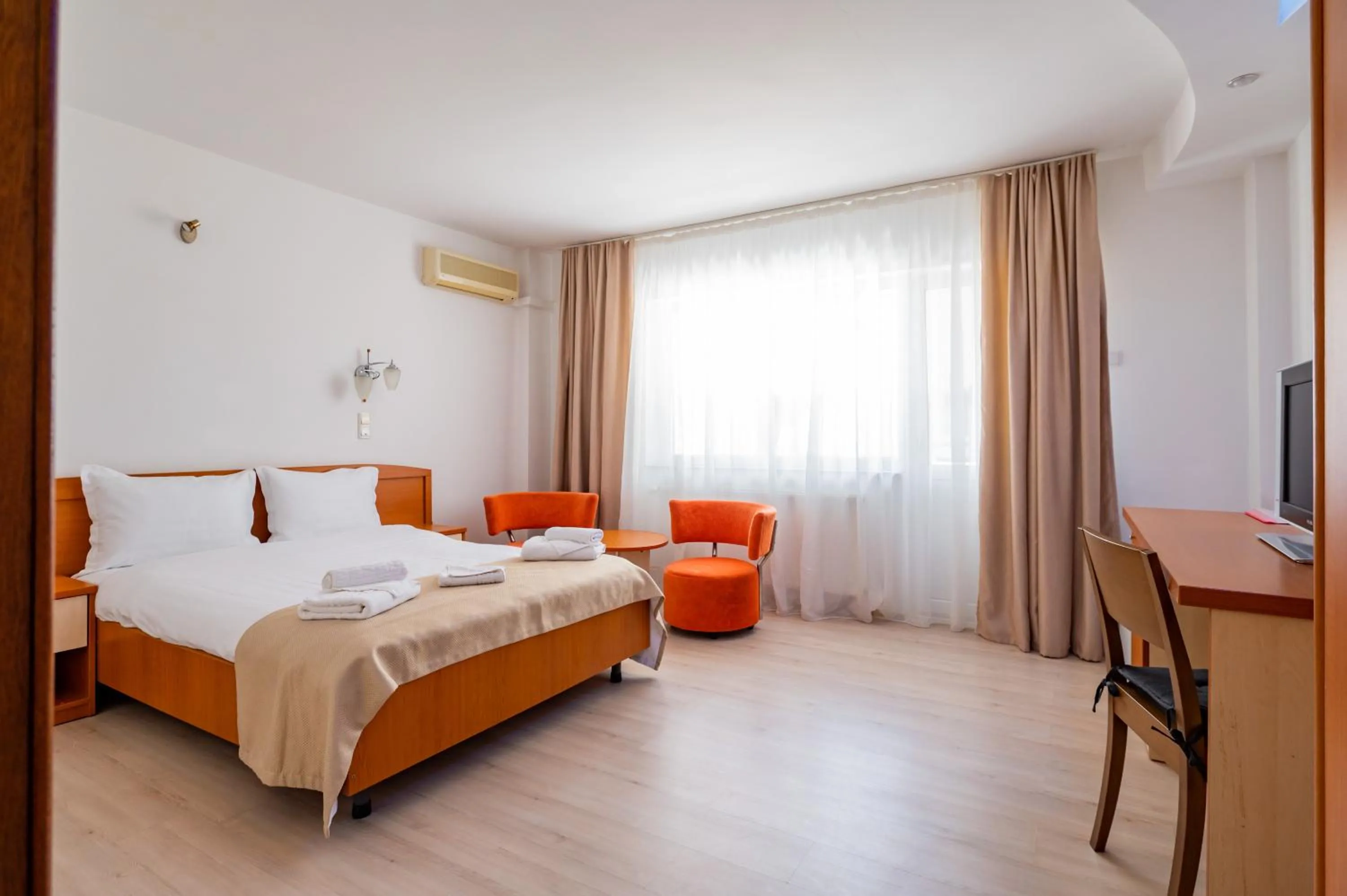 Bed in Complex Paloma Coral