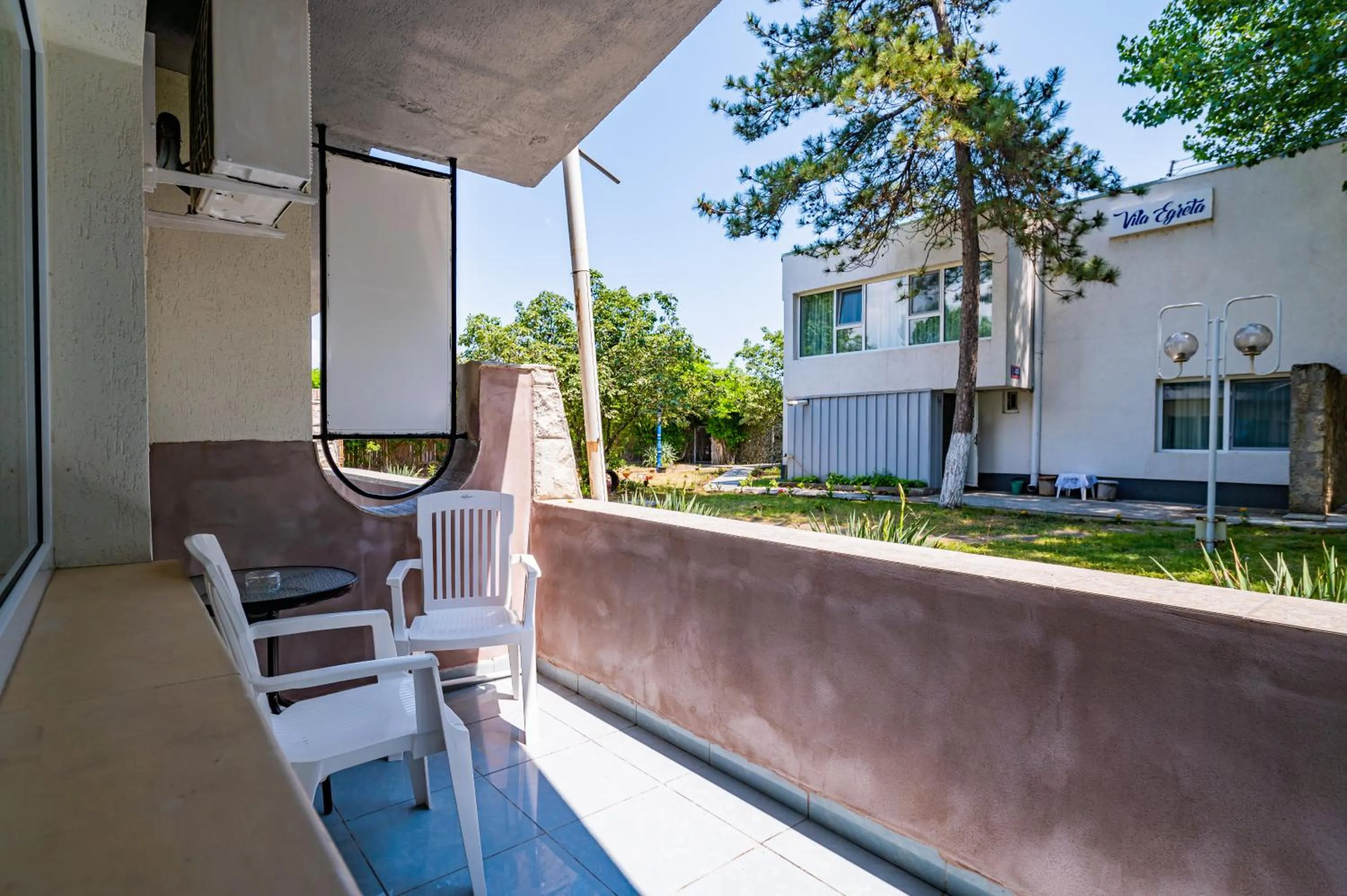 Complex Paloma Coral