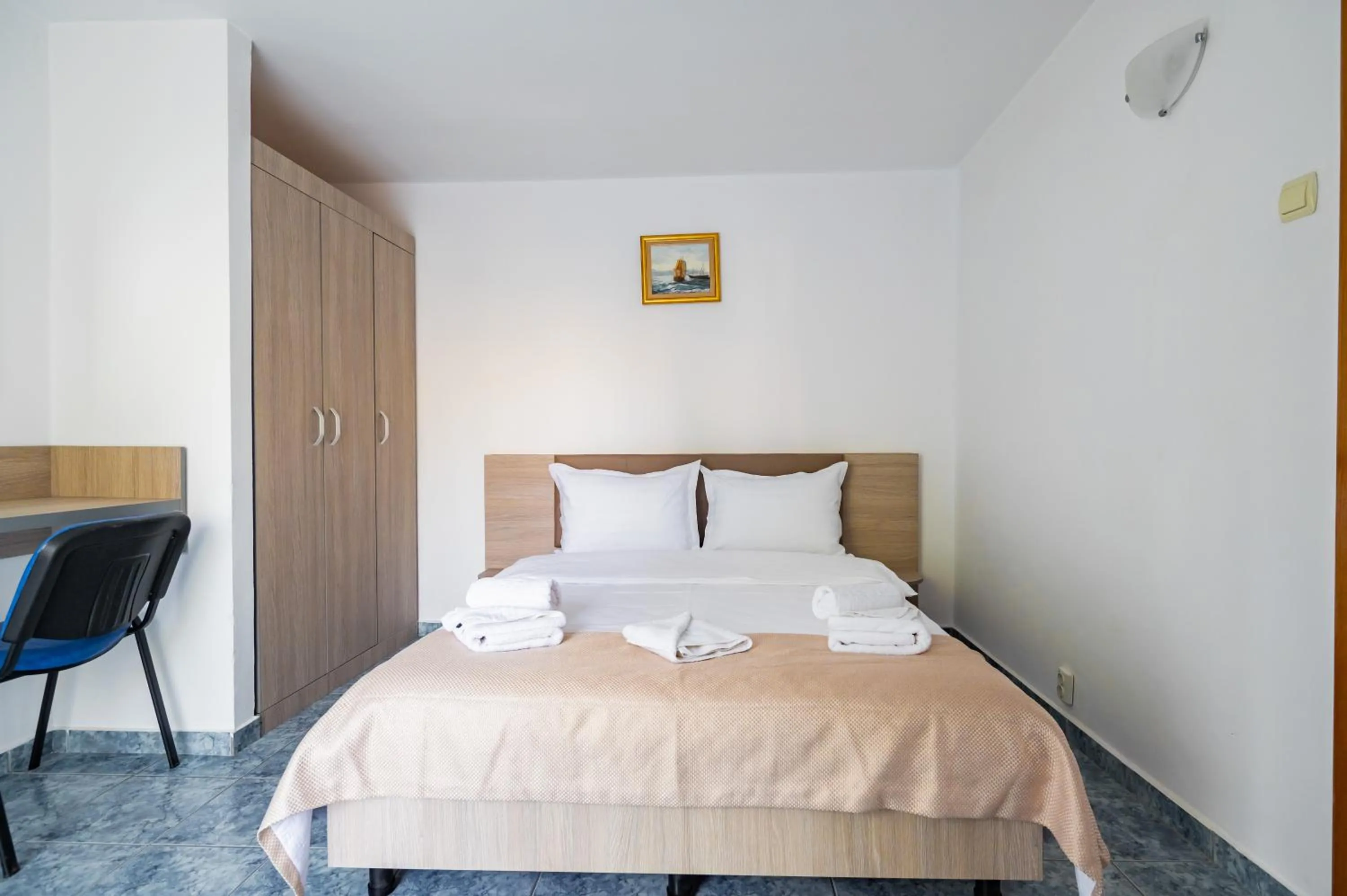 Bed in Complex Paloma Coral