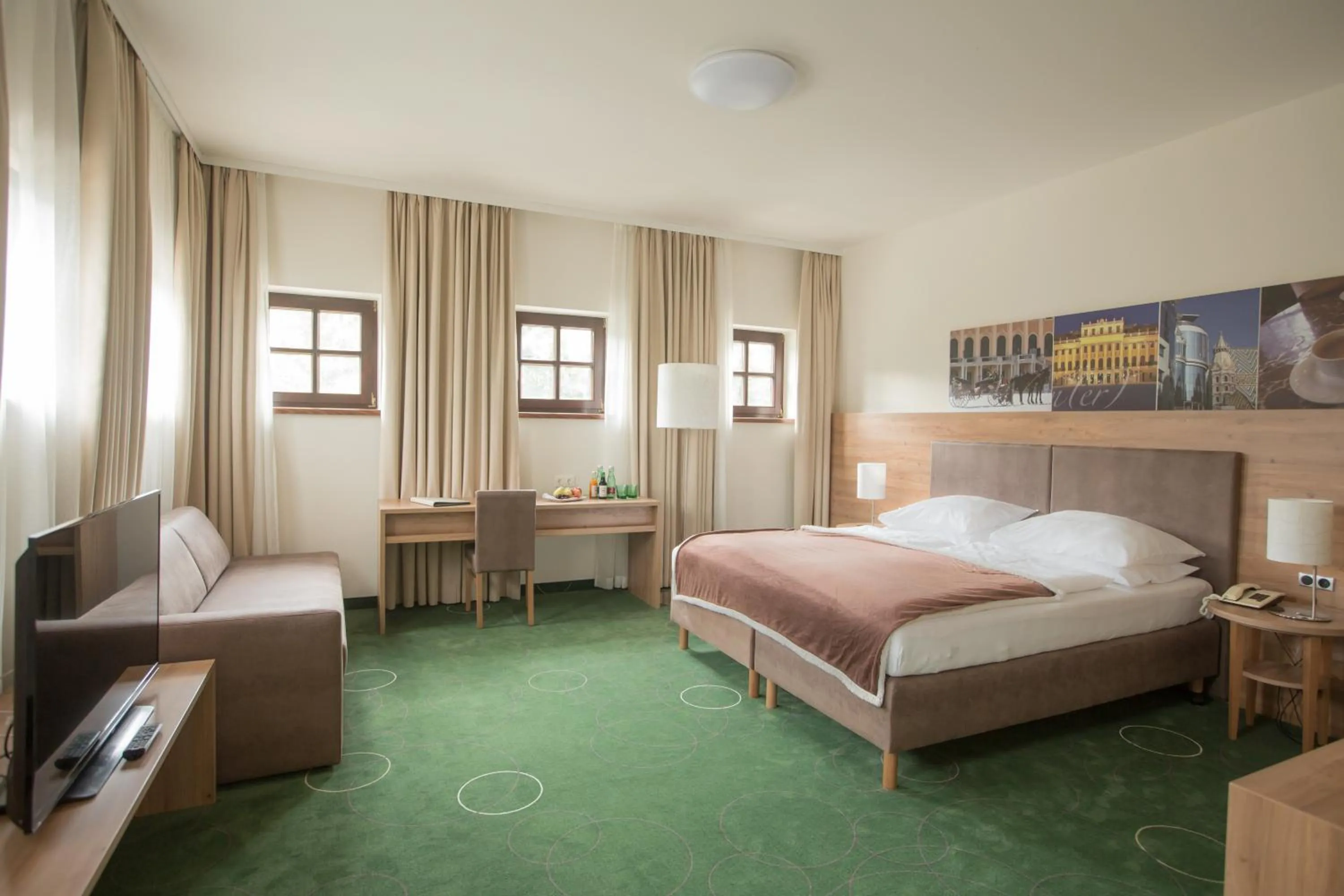 Photo of the whole room, Bed in Seminarhotel Lengbachhof GmbH