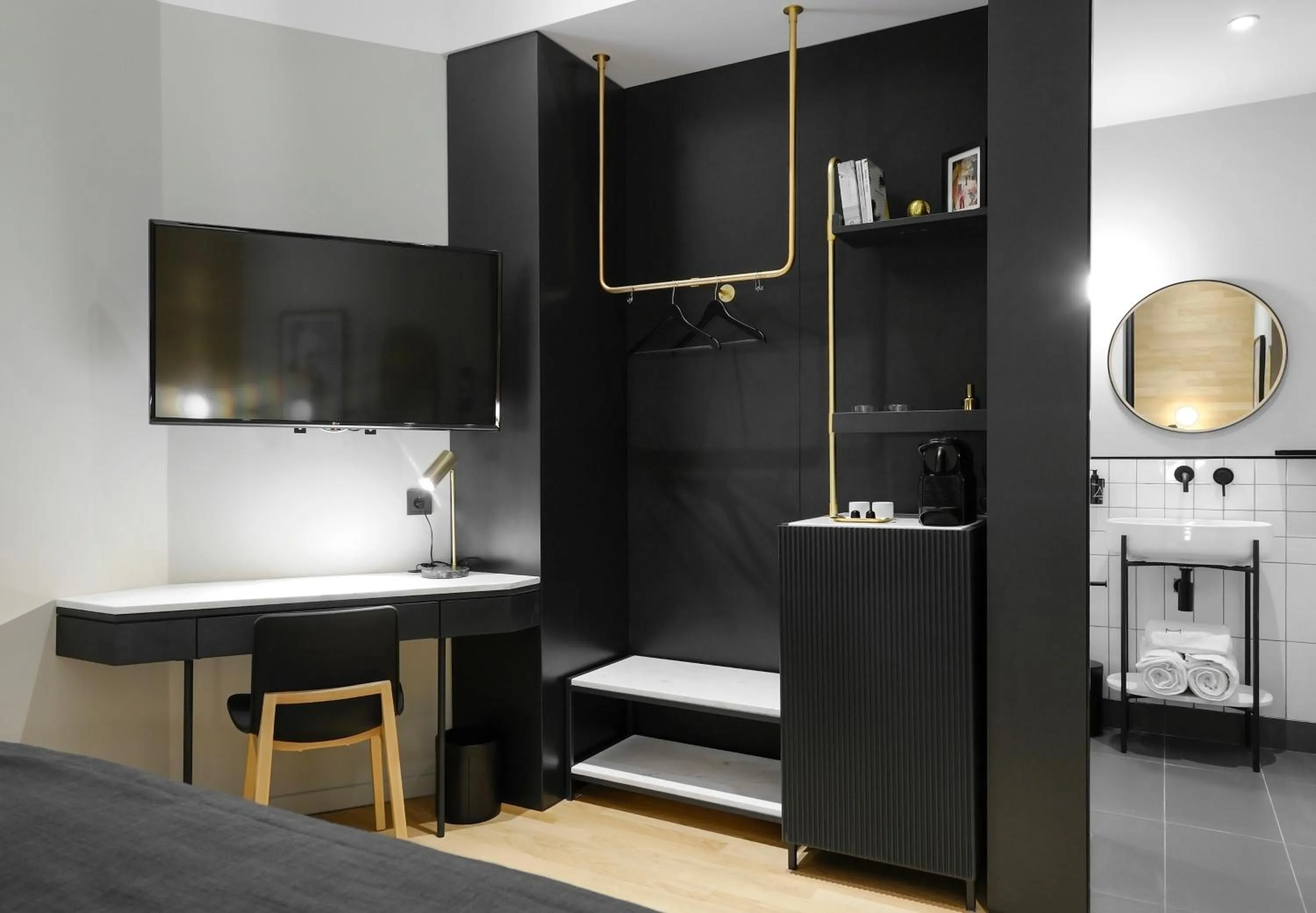 Bedroom in The Modernist Thessaloniki