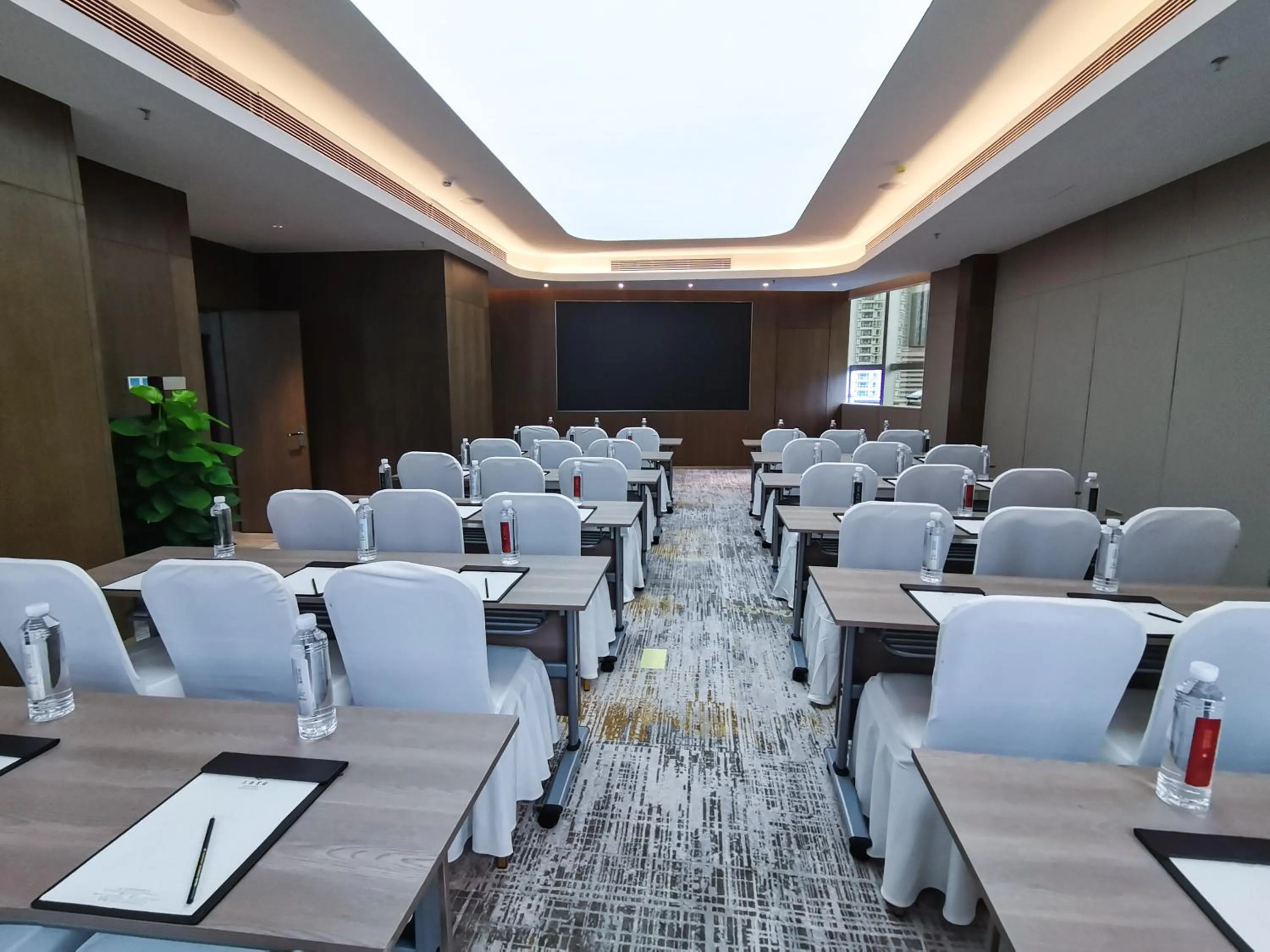Meeting/conference room in Shenzhen Shanghai Hotel