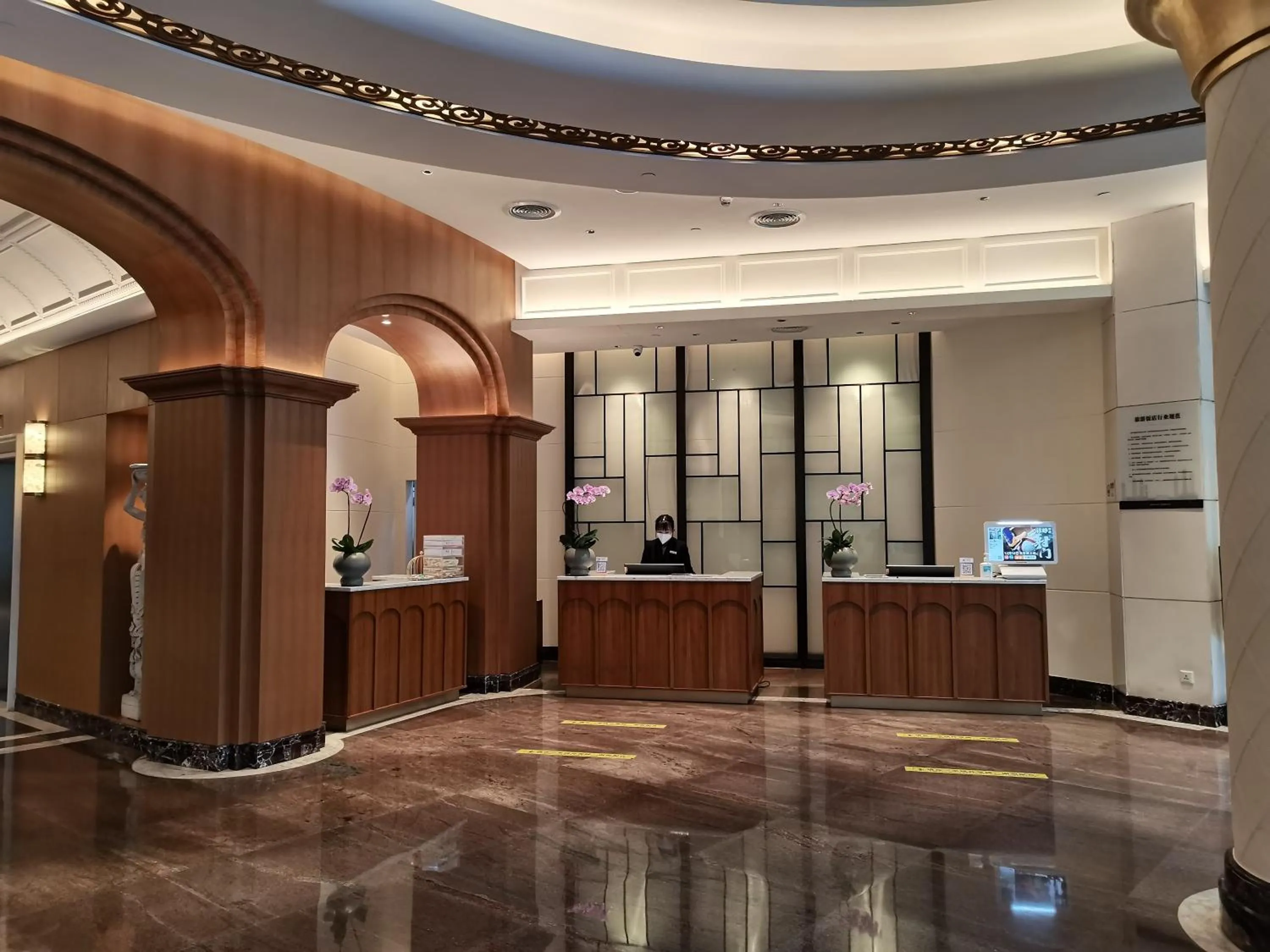 Lobby or reception in Shenzhen Shanghai Hotel