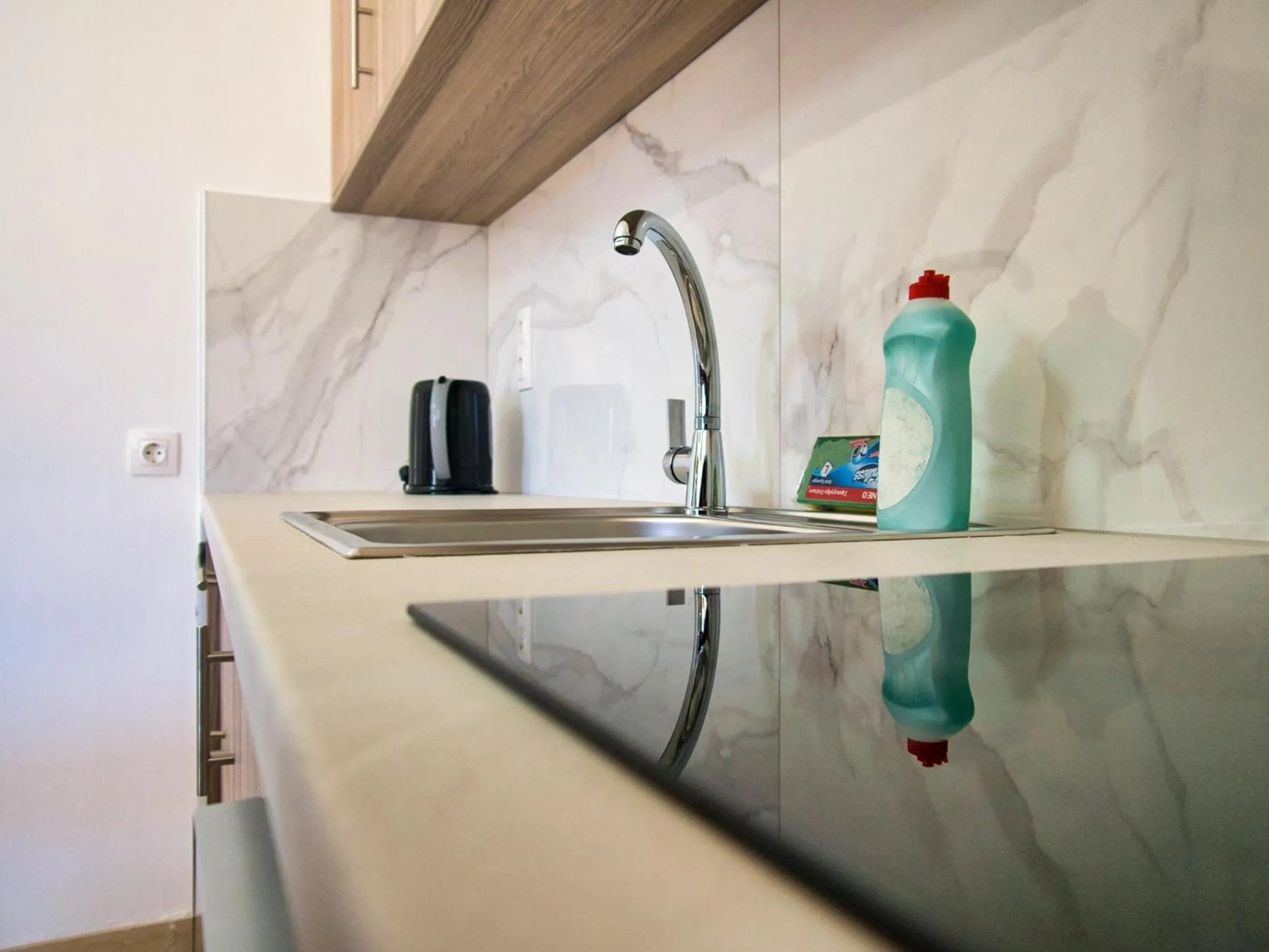 Kitchen or kitchenette in Tria Adelphia