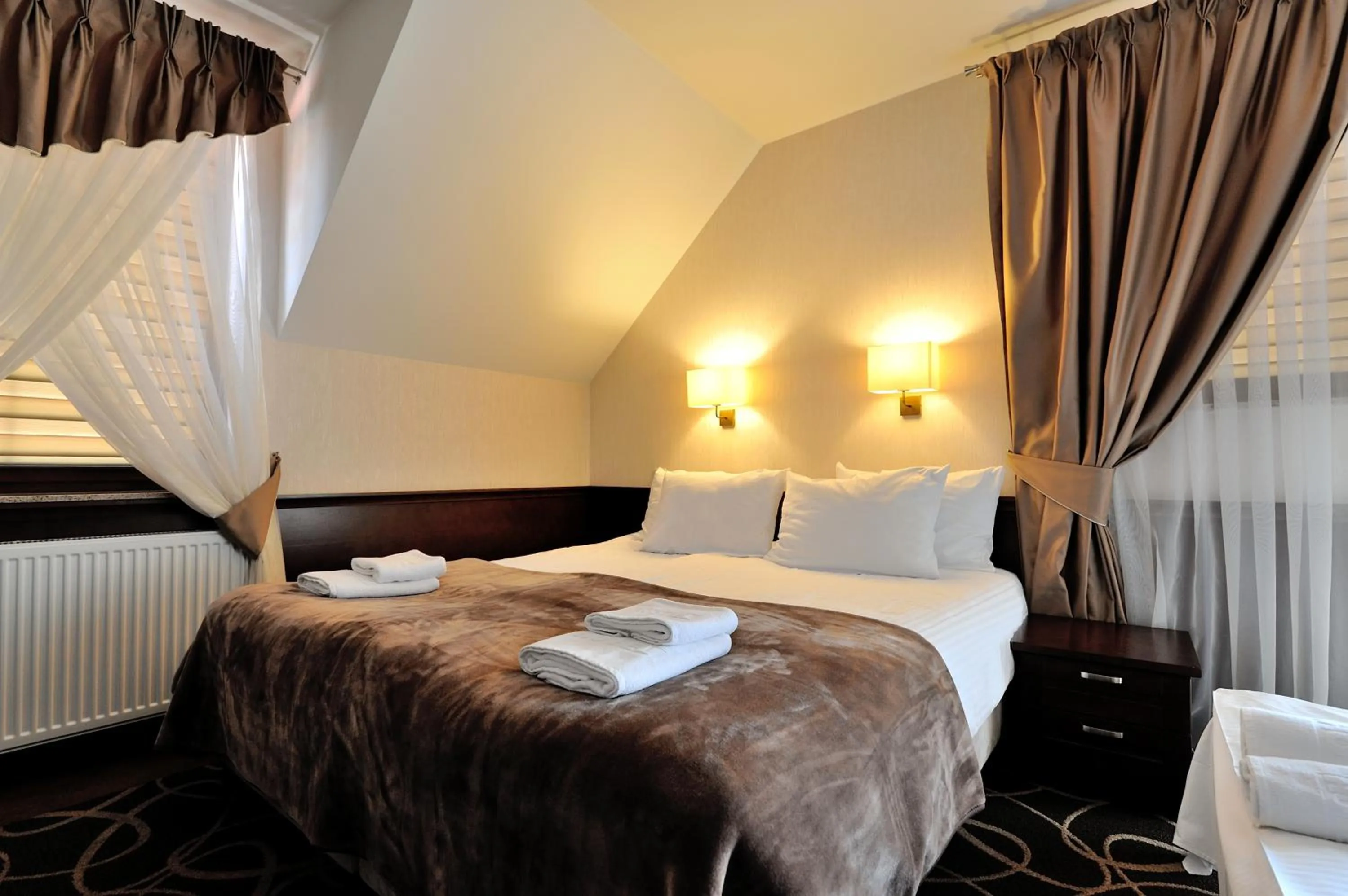 Photo of the whole room, Bed in Hotel Dwór Choiny