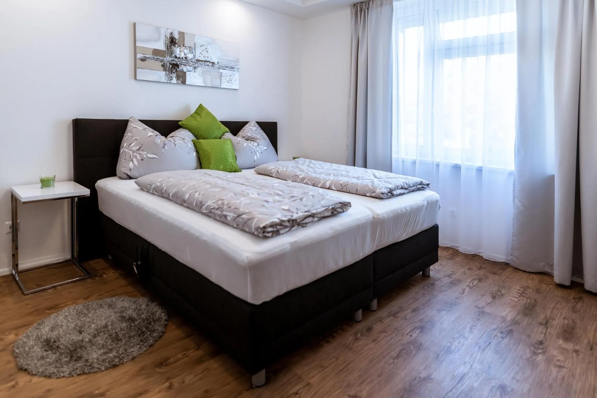 Bed in MH Living - 11 - Modern Living Dream in Center