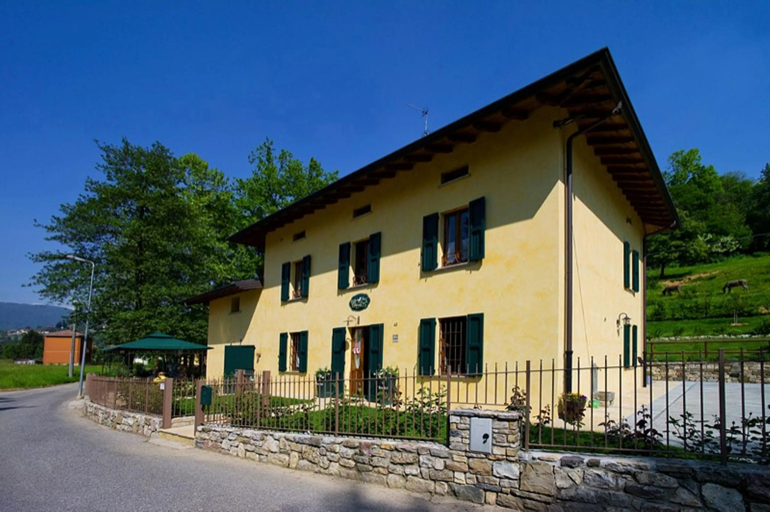 Property building in B&B La Casa Di Campagna