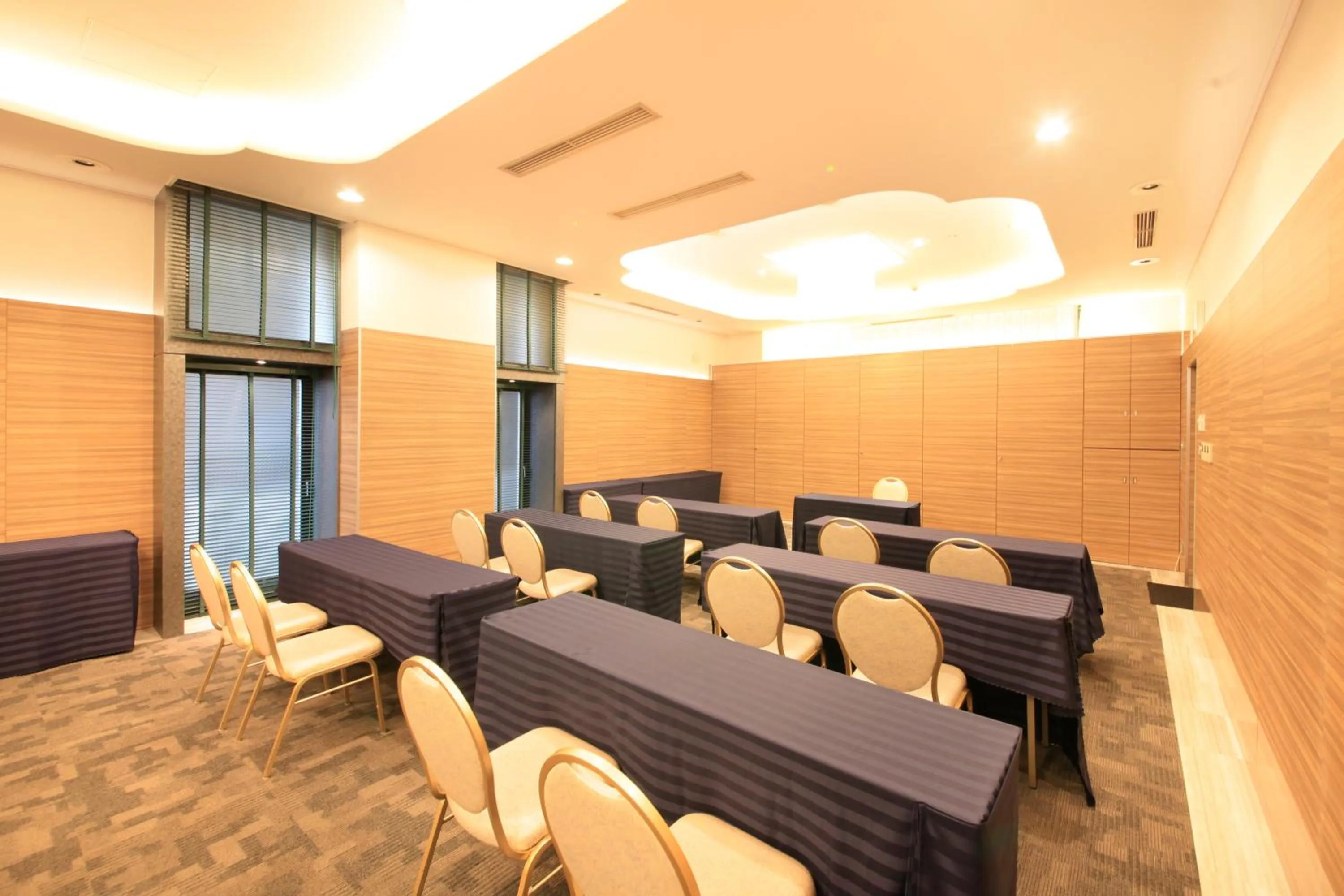 Business facilities in Atsugi Urban Hotel