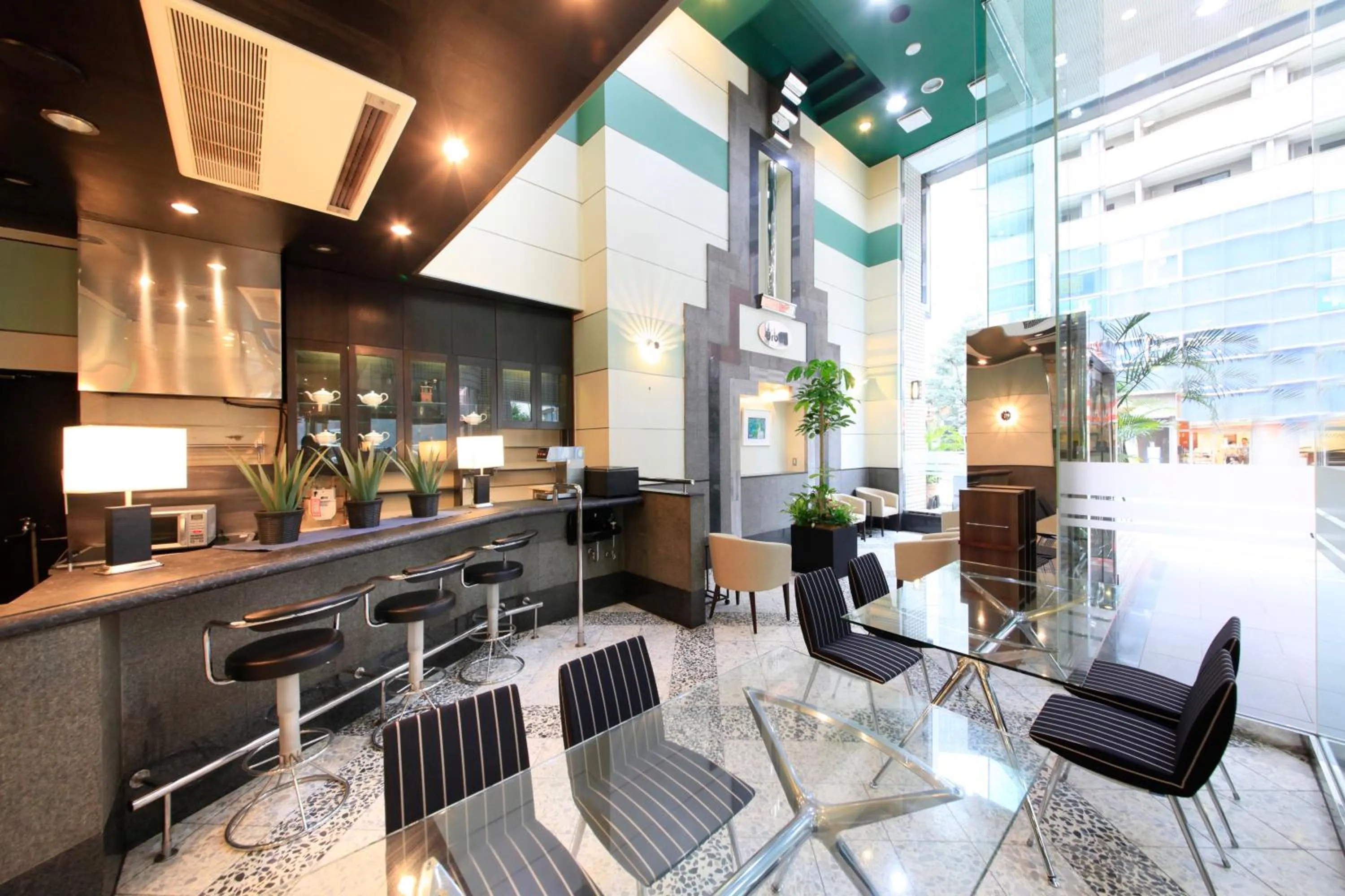 Lounge or bar in Atsugi Urban Hotel