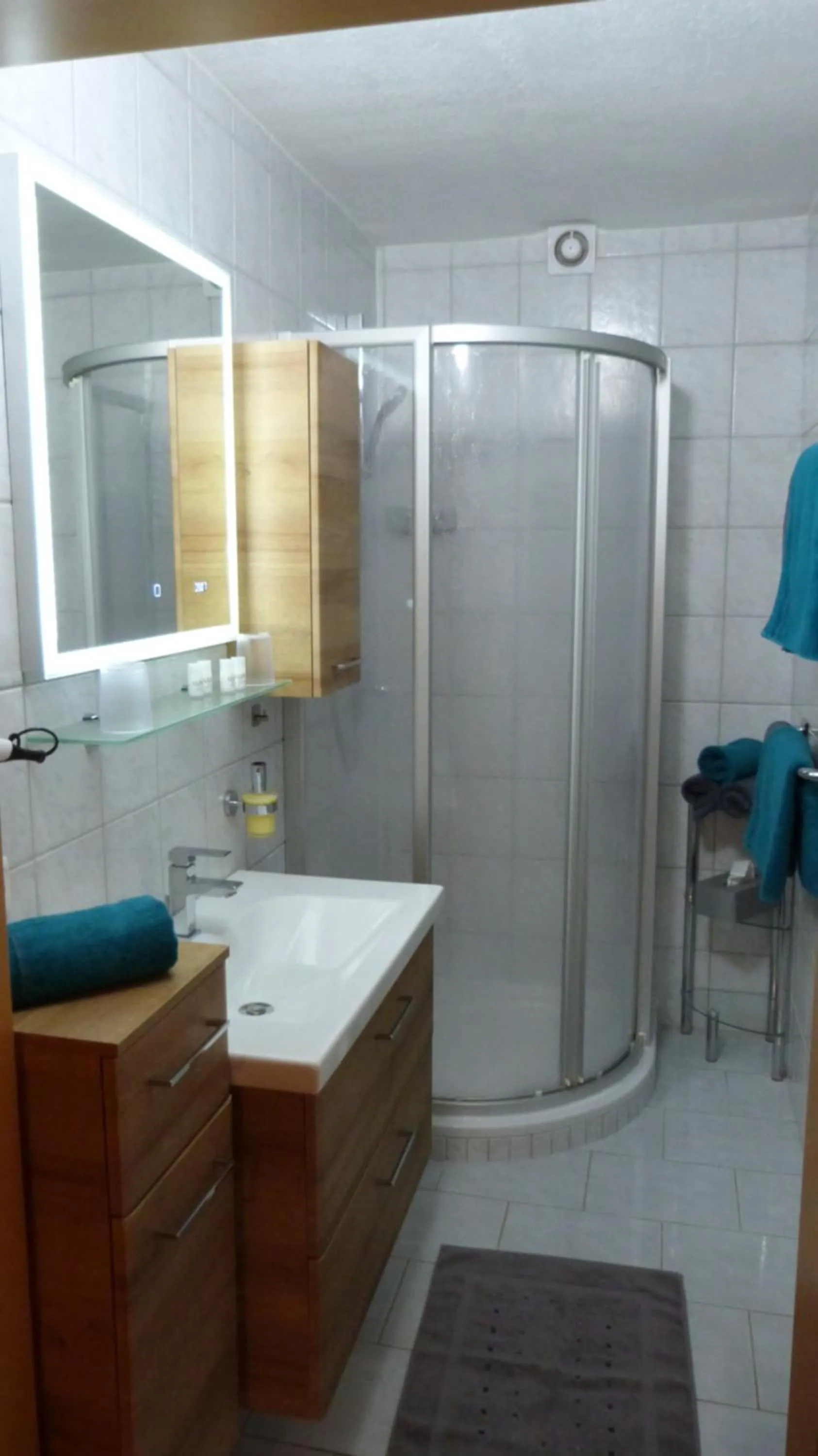 Shower in APPARTEMENT EBERHARTER Conny
