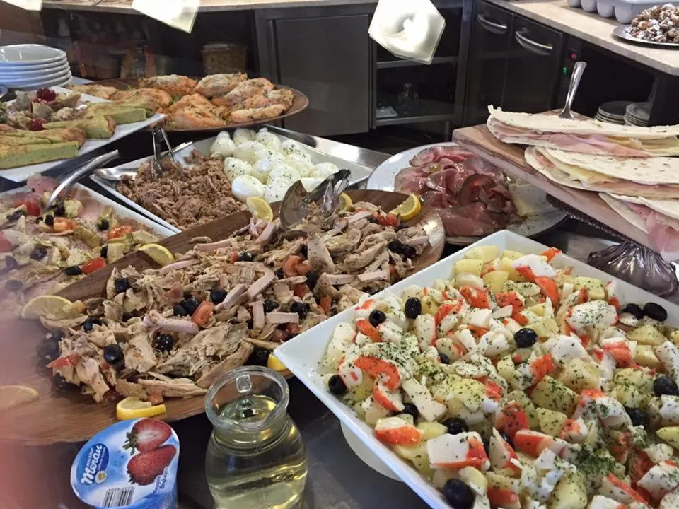 Restaurant/places to eat in Albergo Delle Industrie