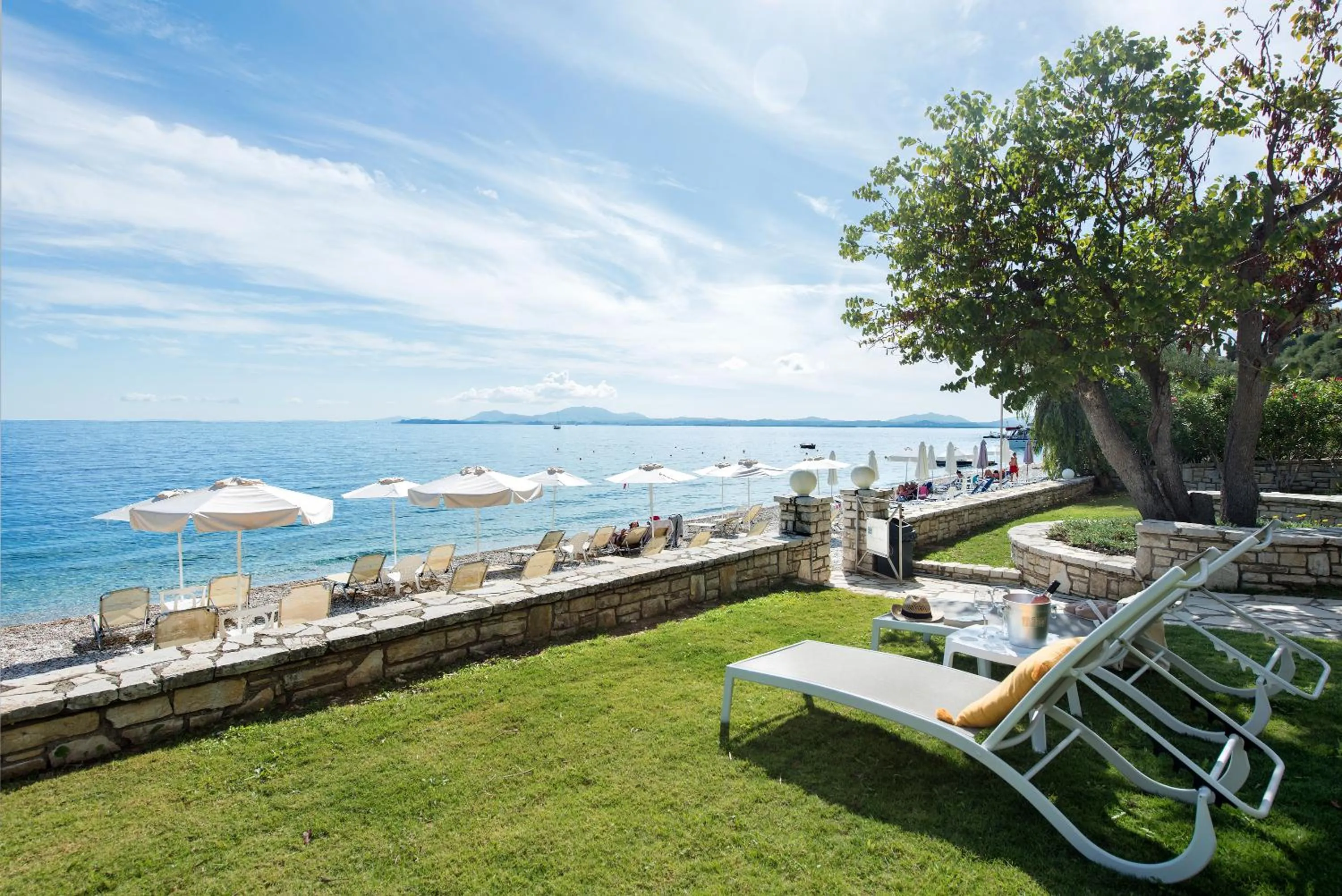 Garden in Krouzeri Beach Apartments