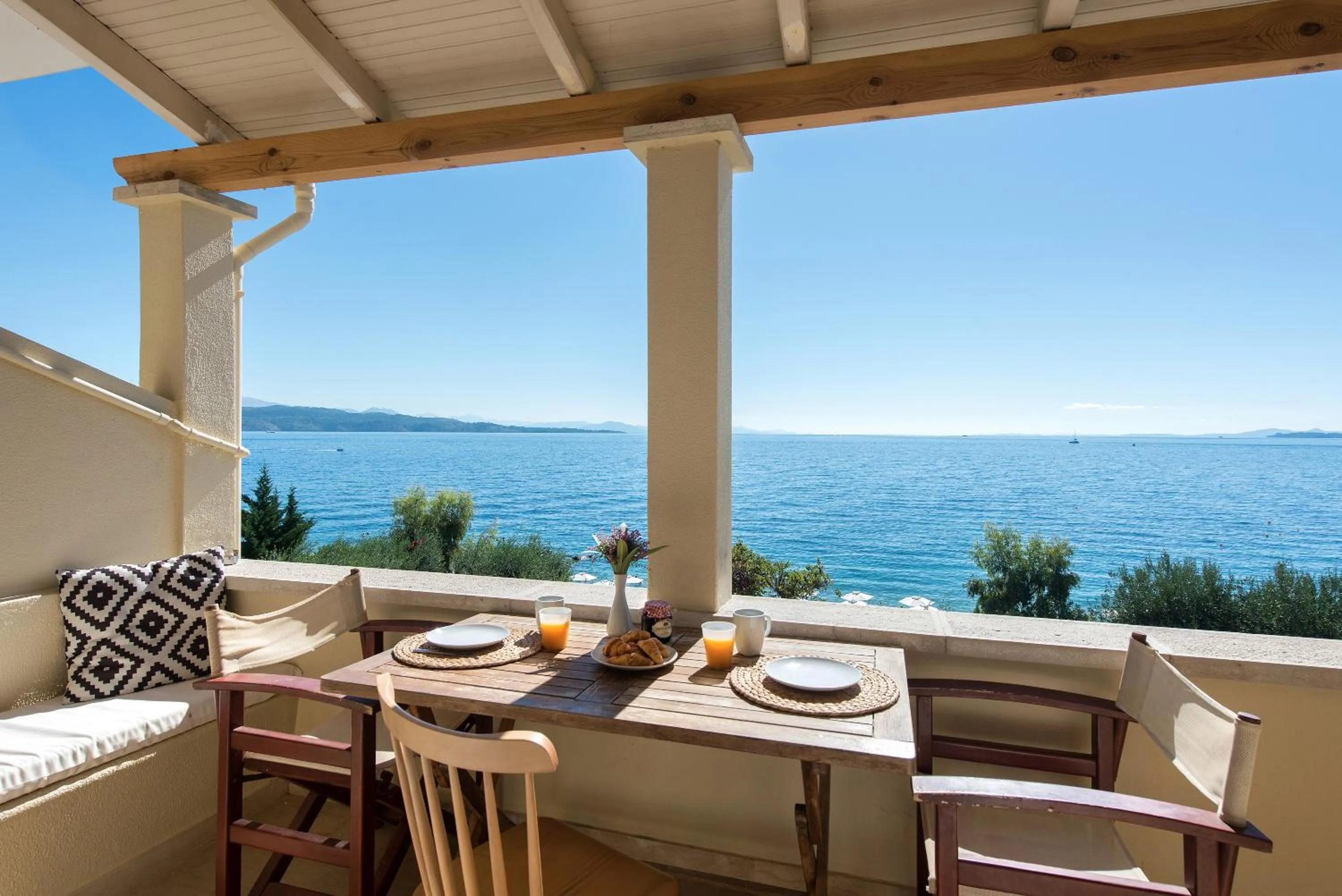 Krouzeri Beach Apartments