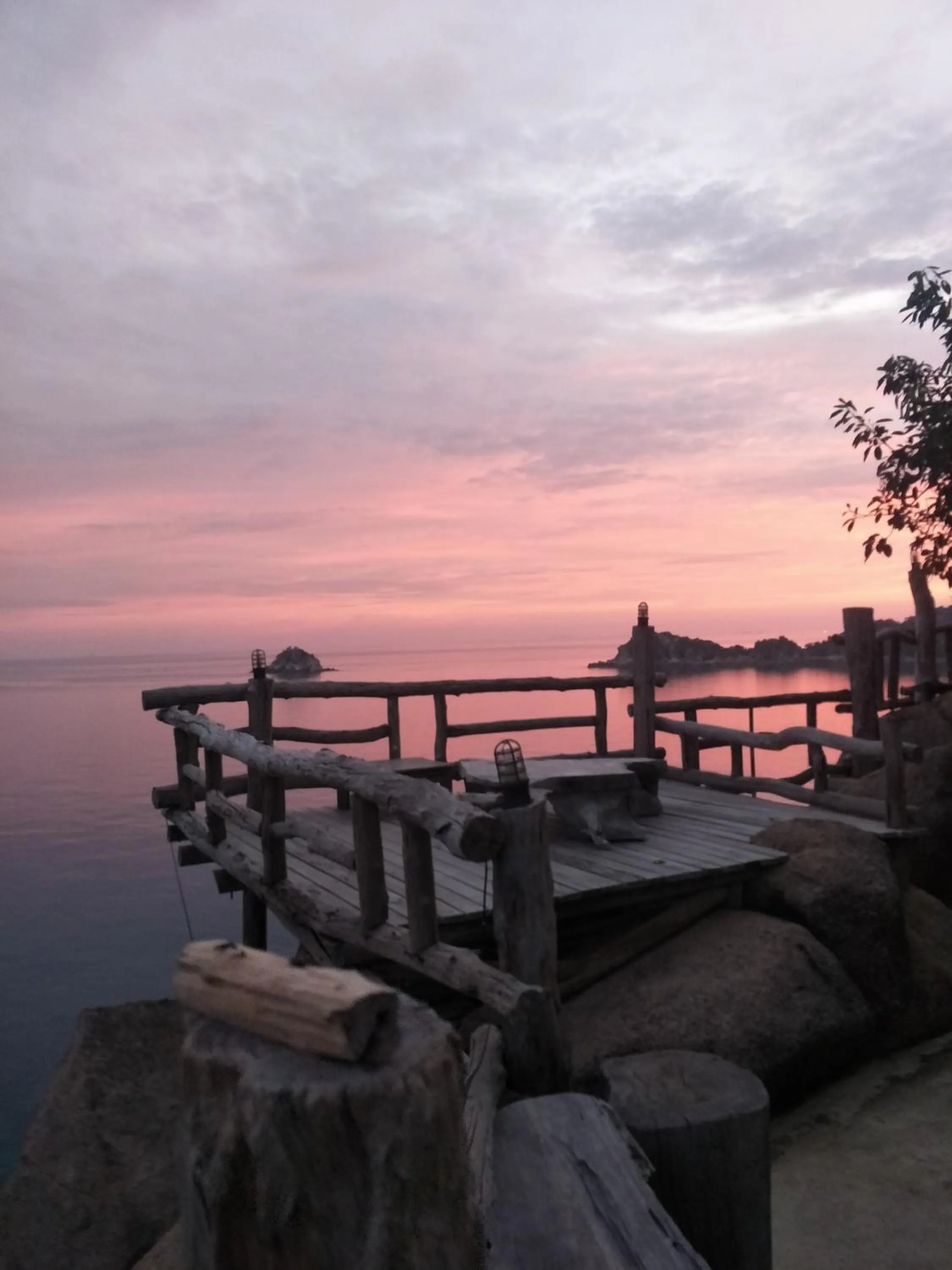 Restaurant/places to eat in Moondance Magic View Bungalow