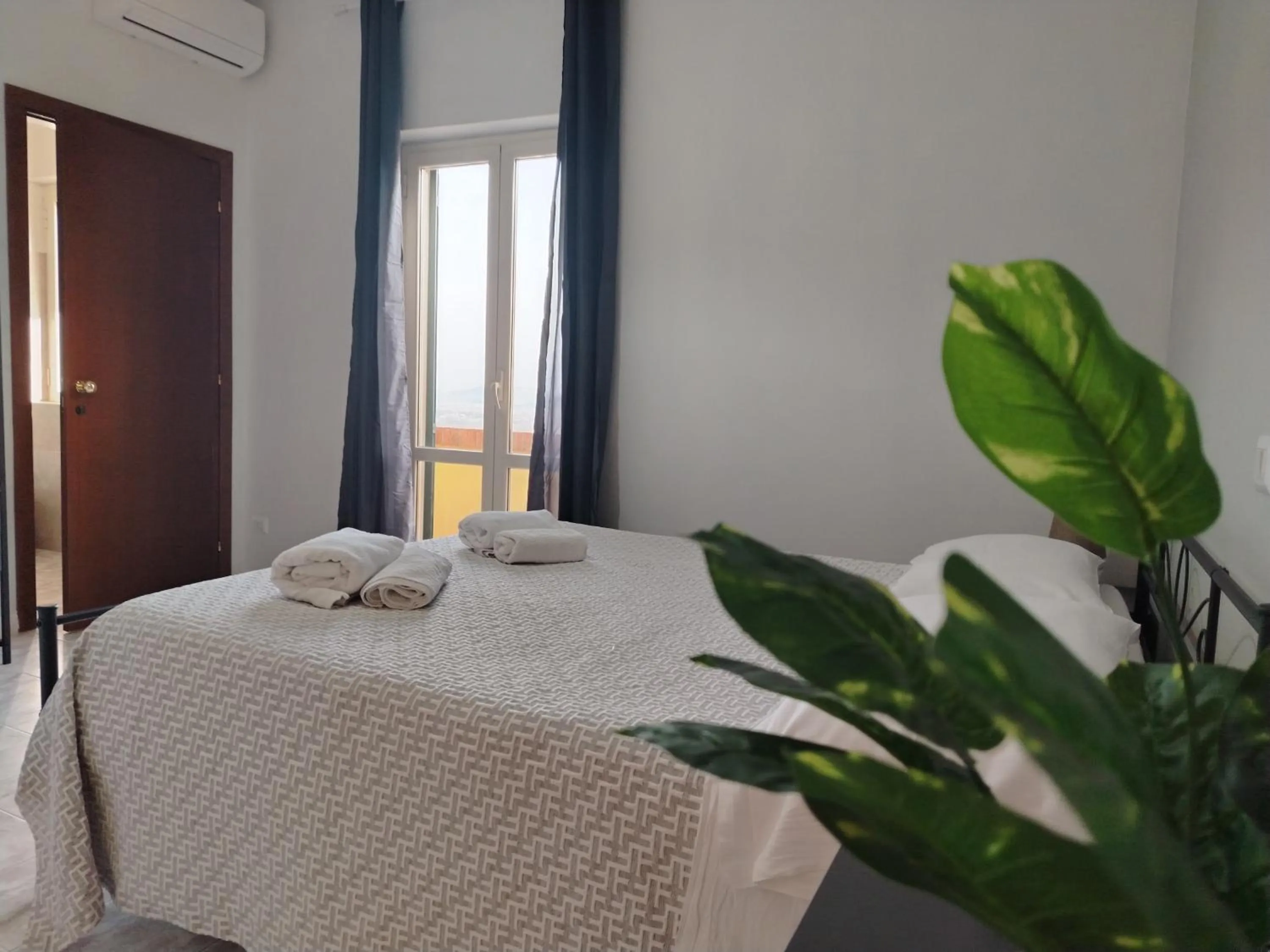 Bed in Villa Del Colle