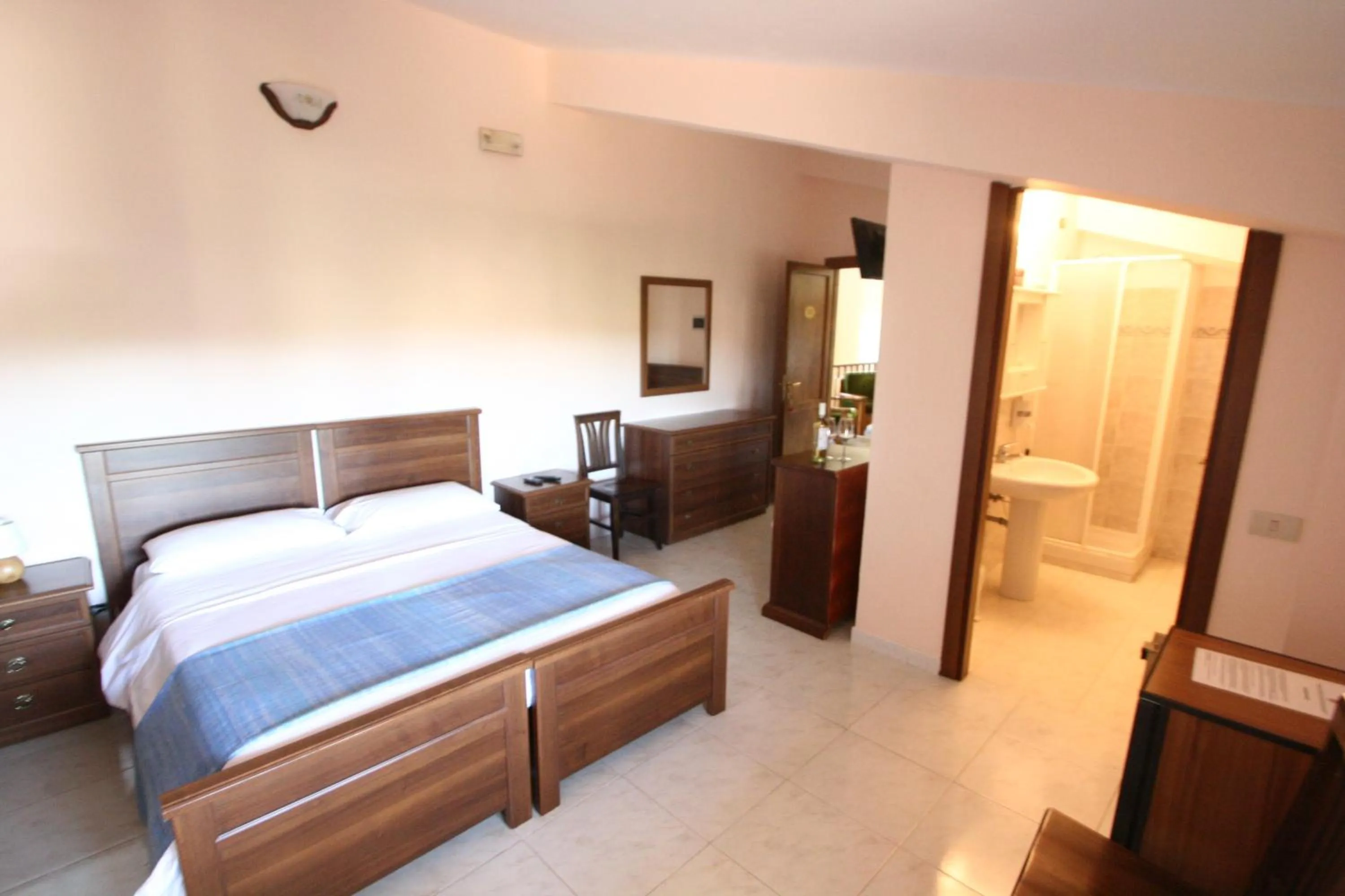 Bed in Villa Del Colle