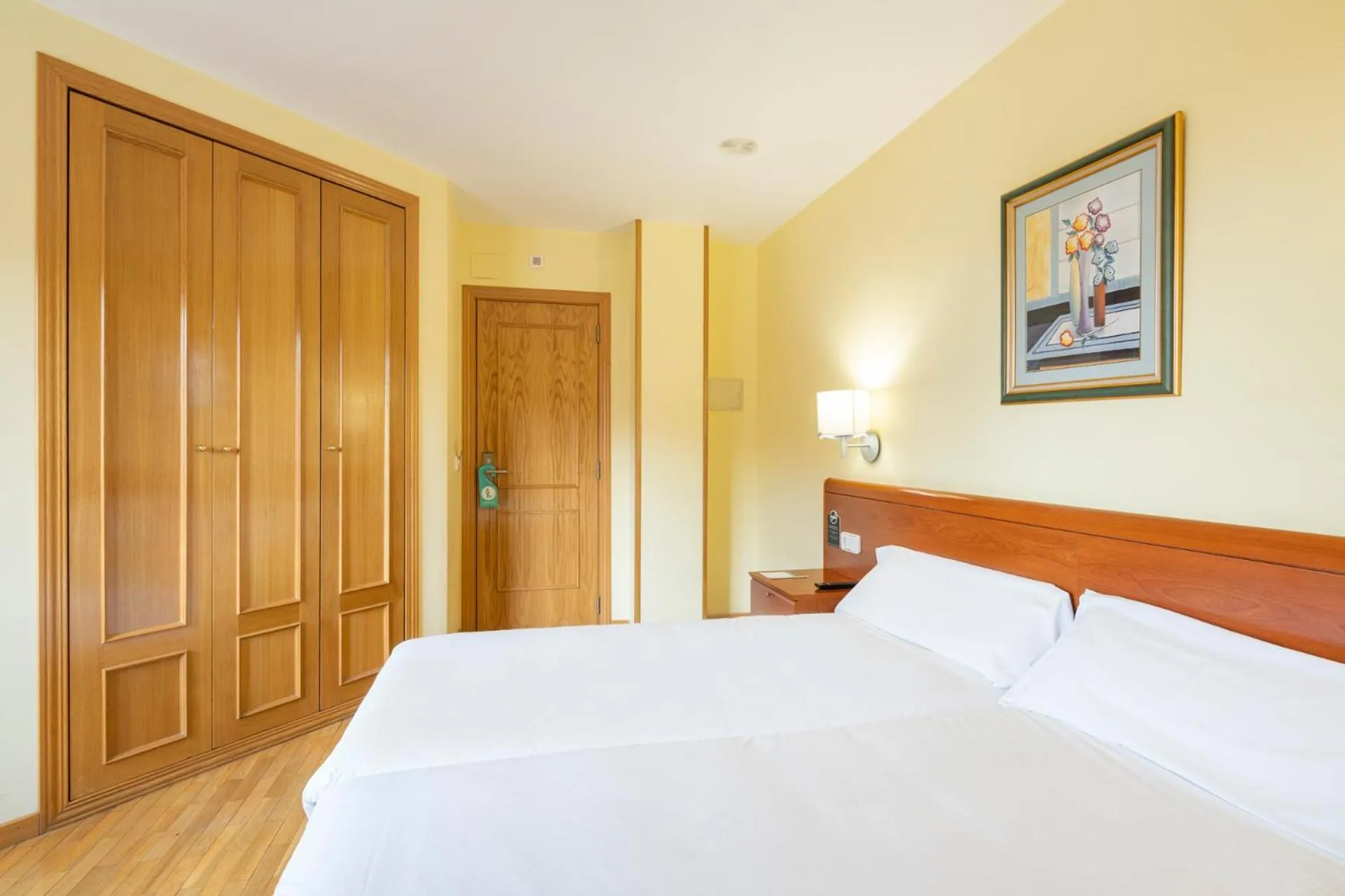 Bed in Hostal Alda Río Duero