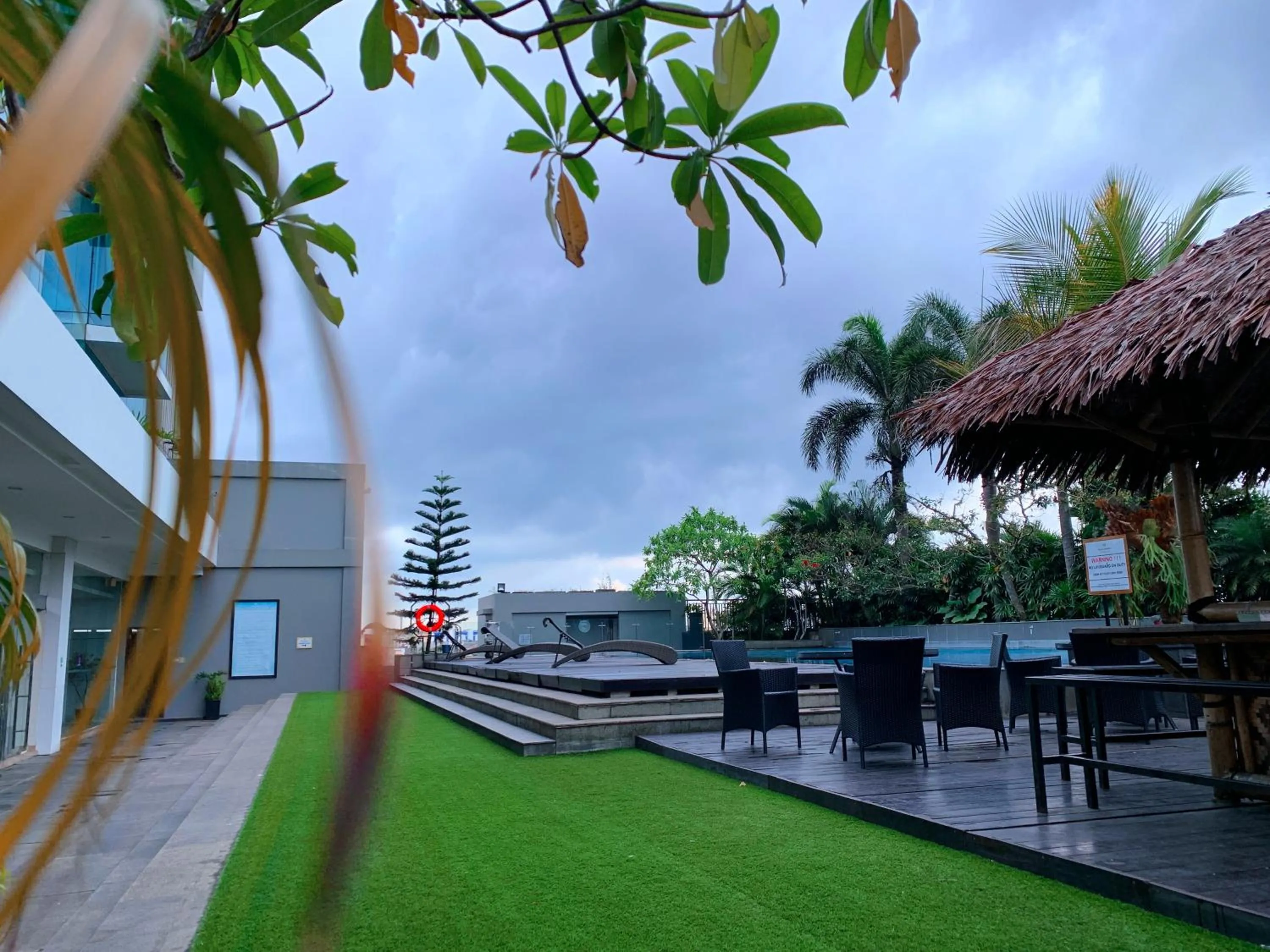 Swimming pool in Hotel Santika Tasikmalaya