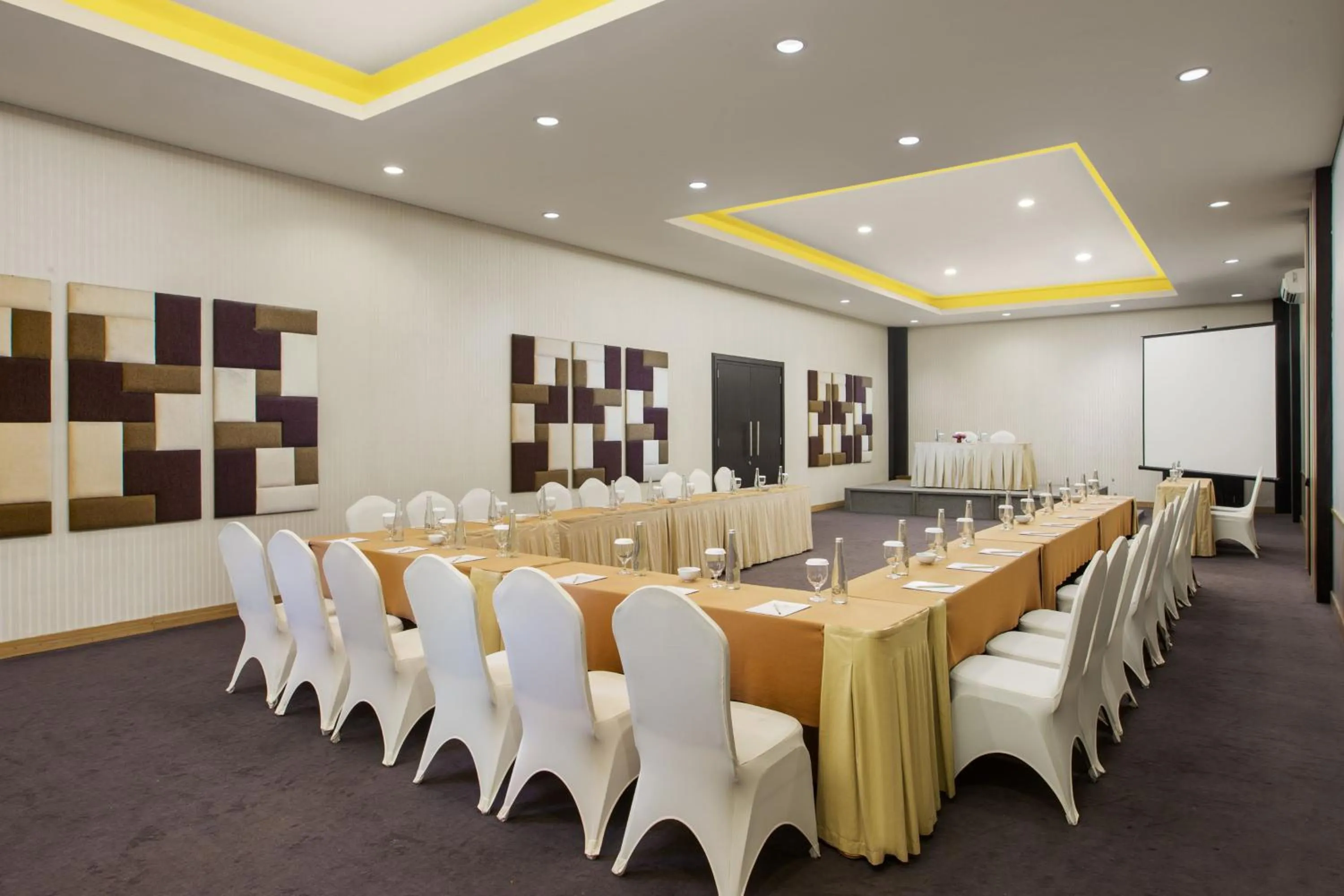 Meeting/conference room in Hotel Santika Tasikmalaya
