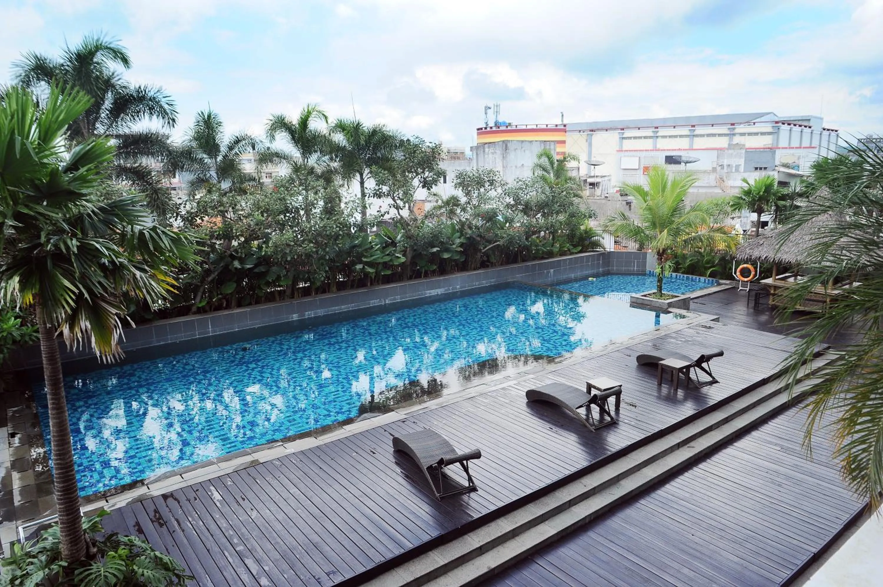 Swimming pool in Hotel Santika Tasikmalaya