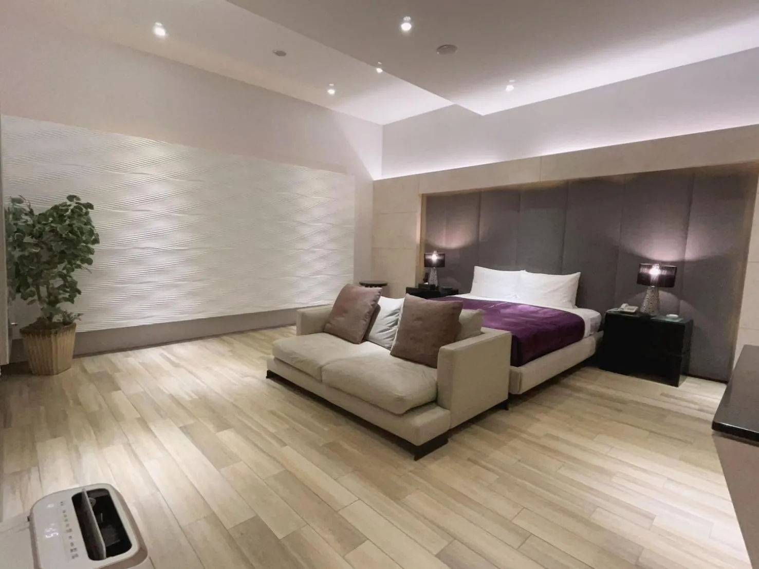 Bed in Chateau Boutique Motel