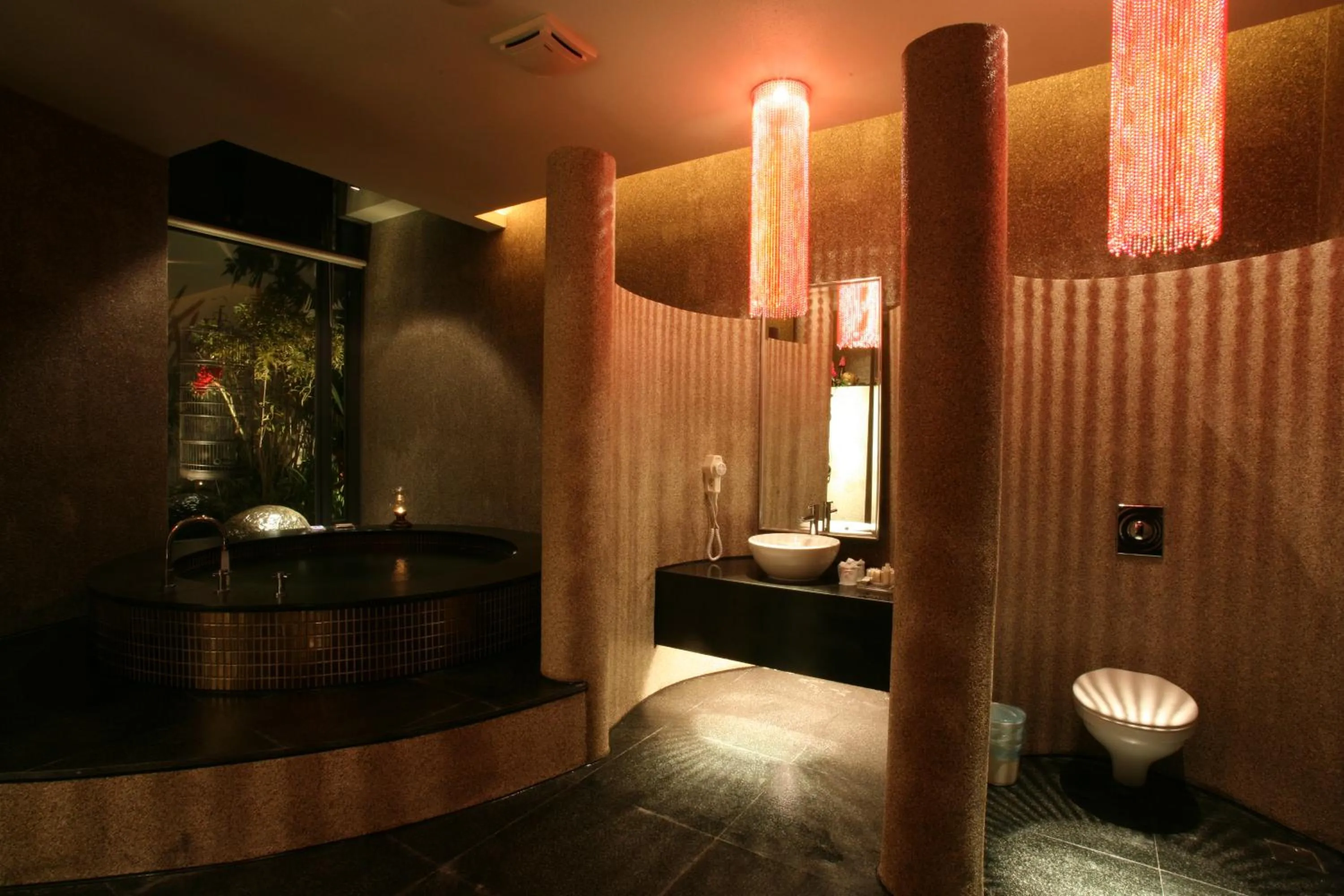 Bathroom in Chateau Boutique Motel